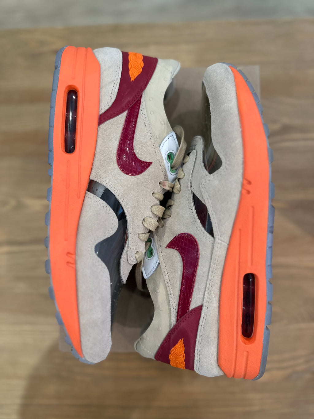 Nike air Max 1 clôt kiss of death ( taille 44 )