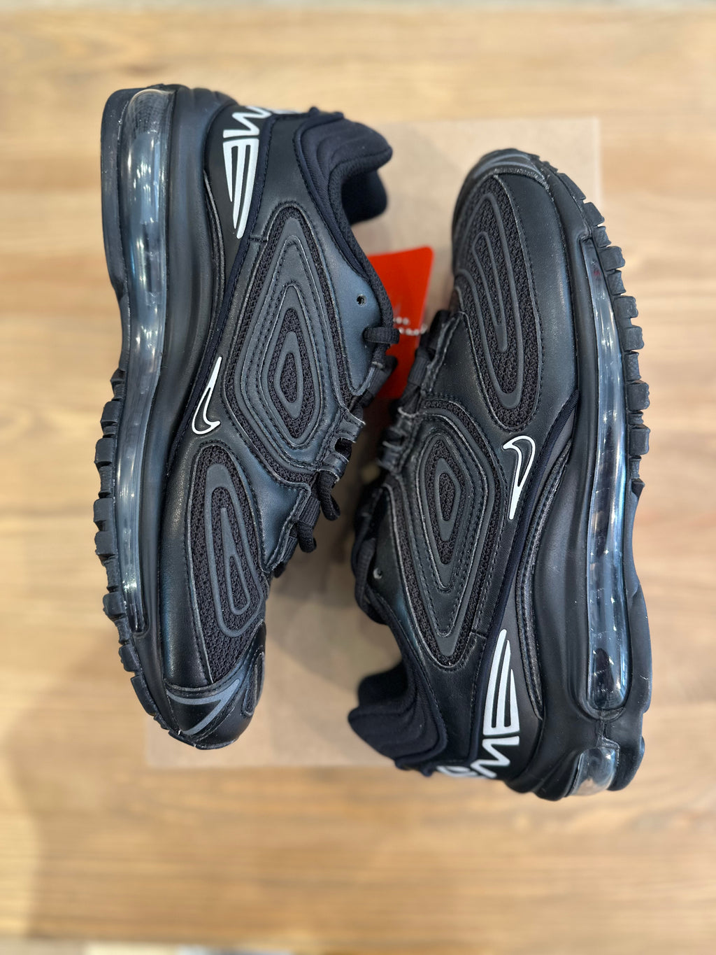 Nike air Max 98 supreme black ( taille 39 )