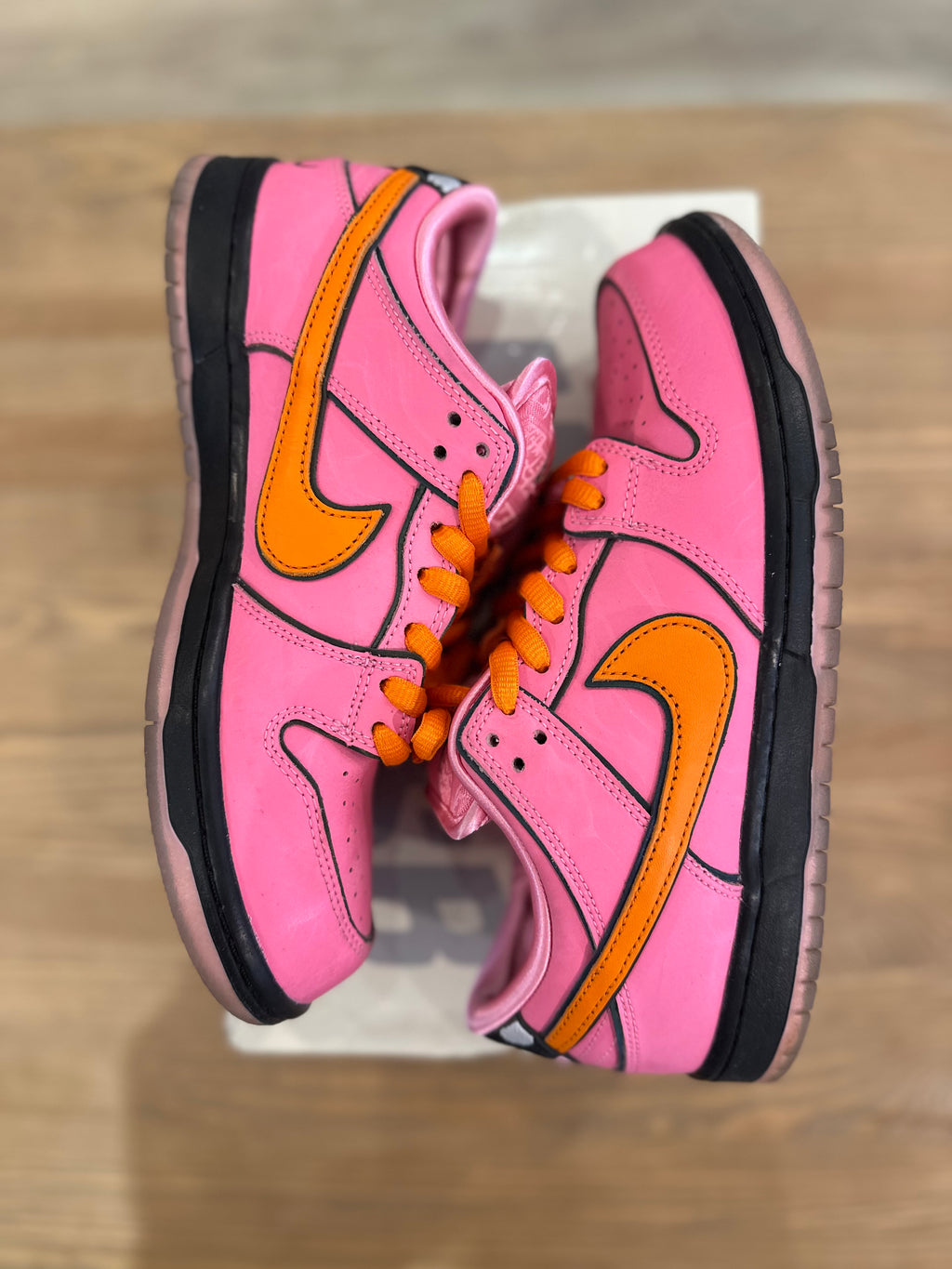 Nike sb dunk low powerpuff pink ( taille 41 )