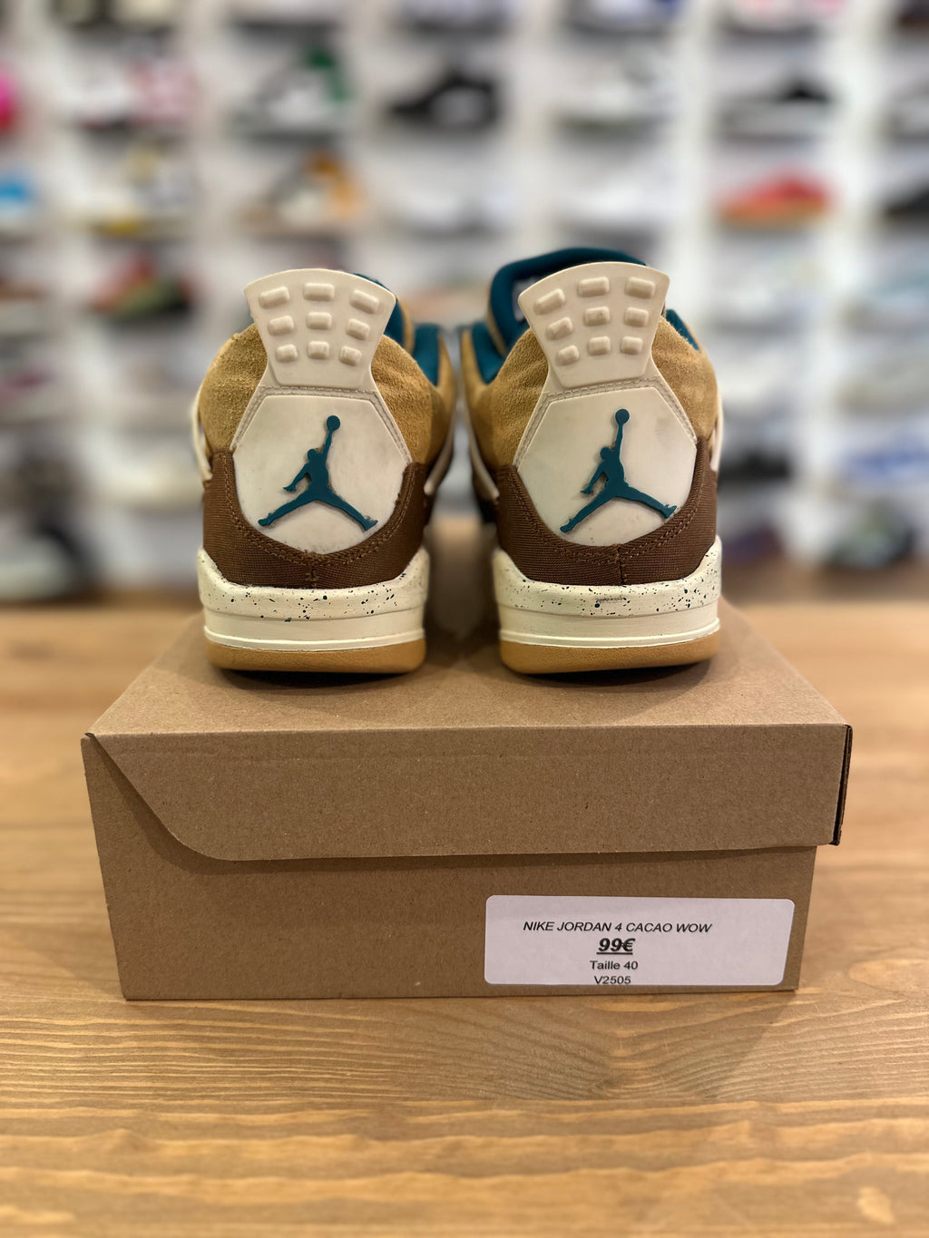 Nike Jordan 4 rétro cacao wow ( taille 40 )