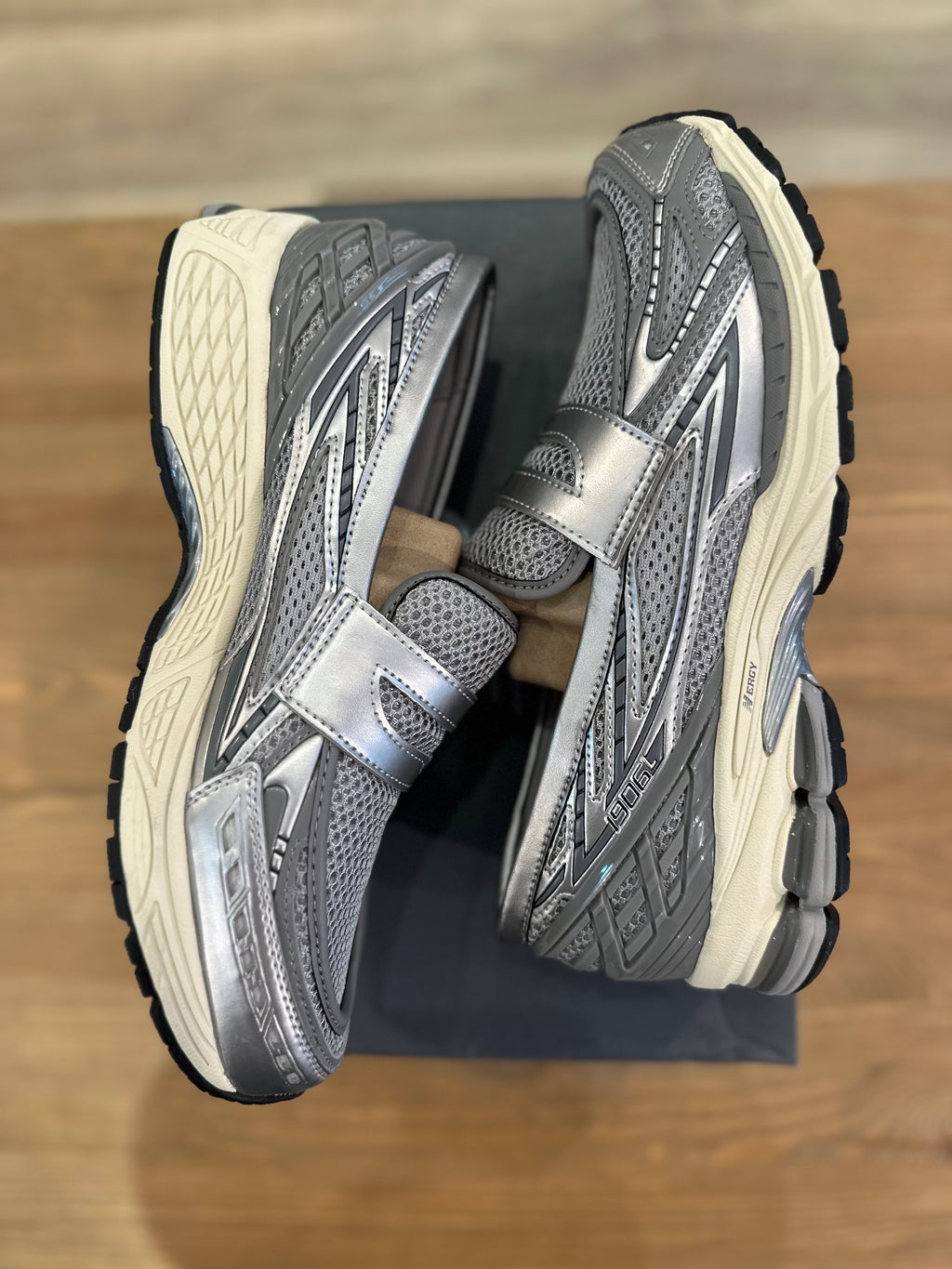New balance 1906 loaefer metallic ( taille 44 )