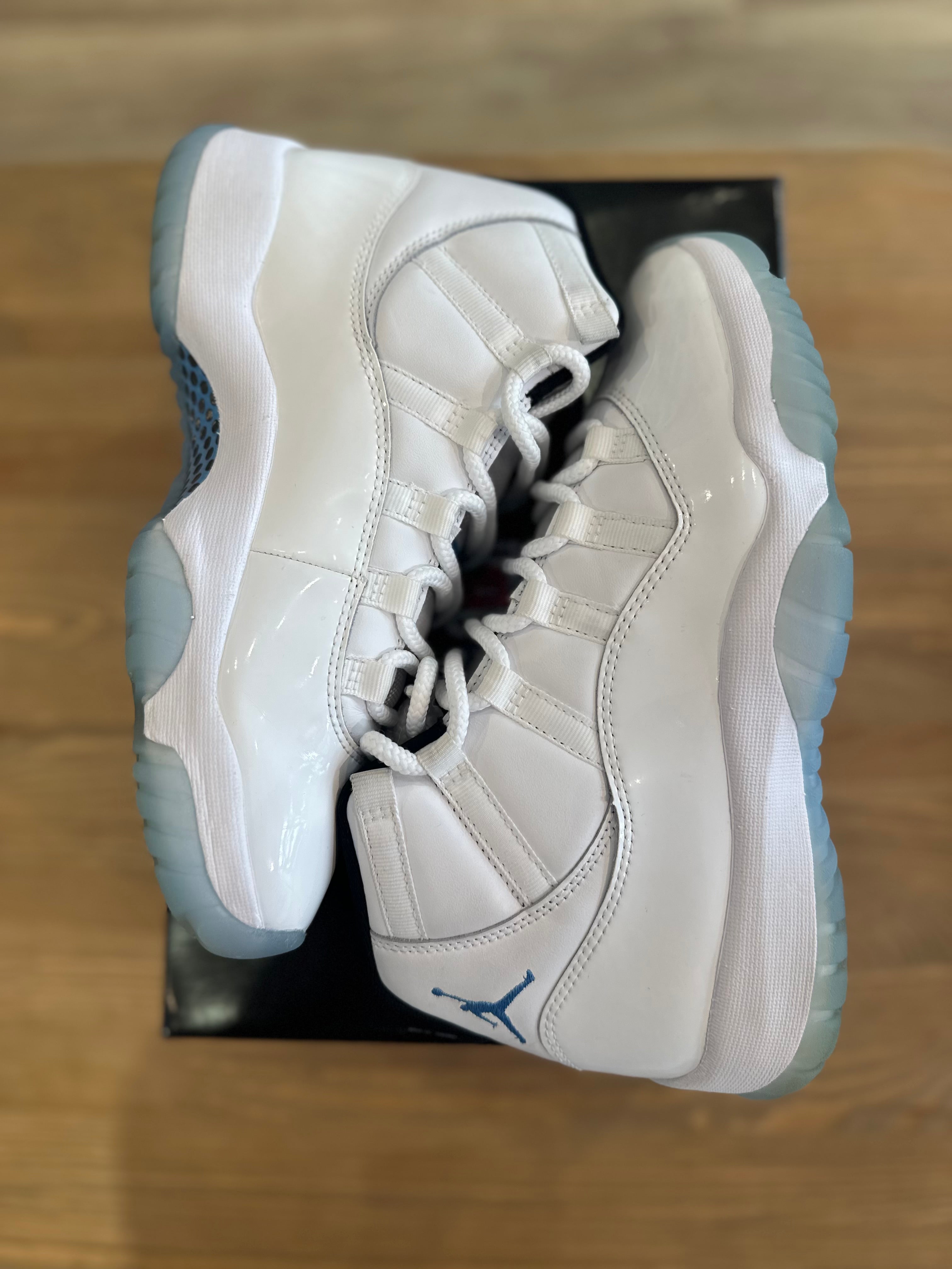 Nike Jordan 11 rétro legend blue ( taille 42 )