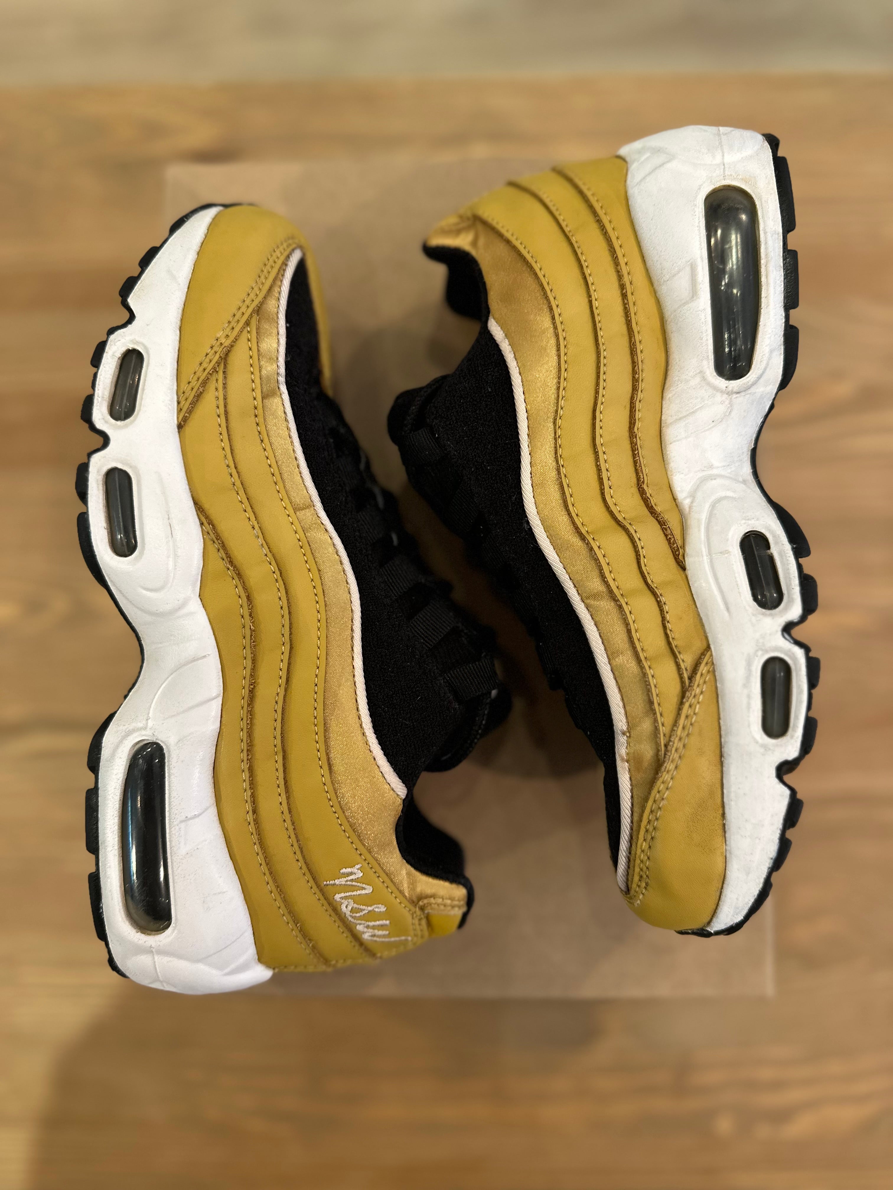 Nike air Max 95 lx wheat gold ( taille 36,5 )