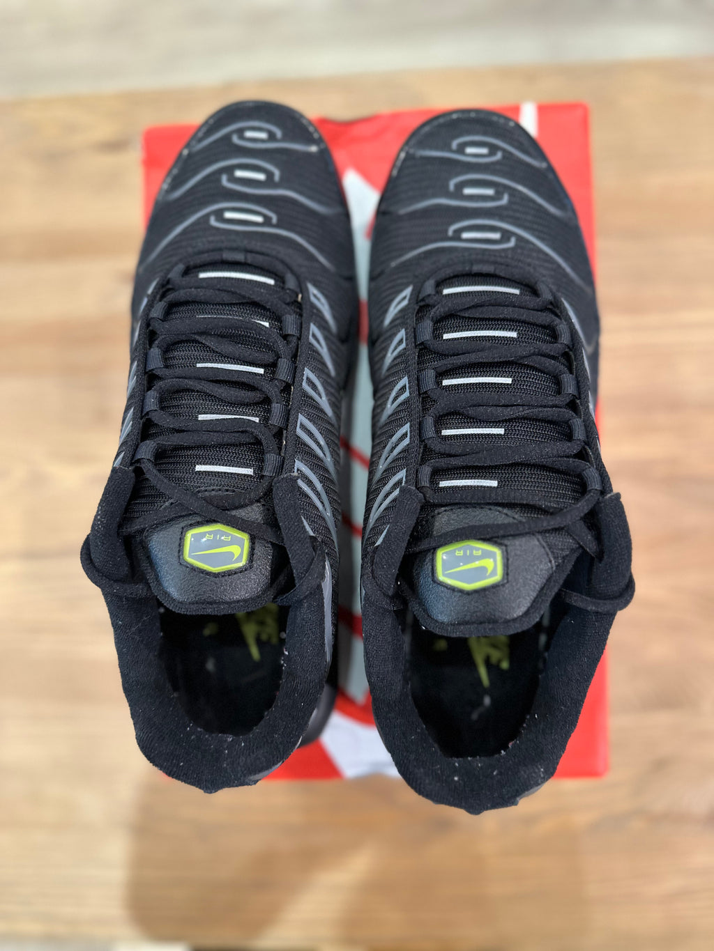 Nike air Max plus black volt ( taille 45 )