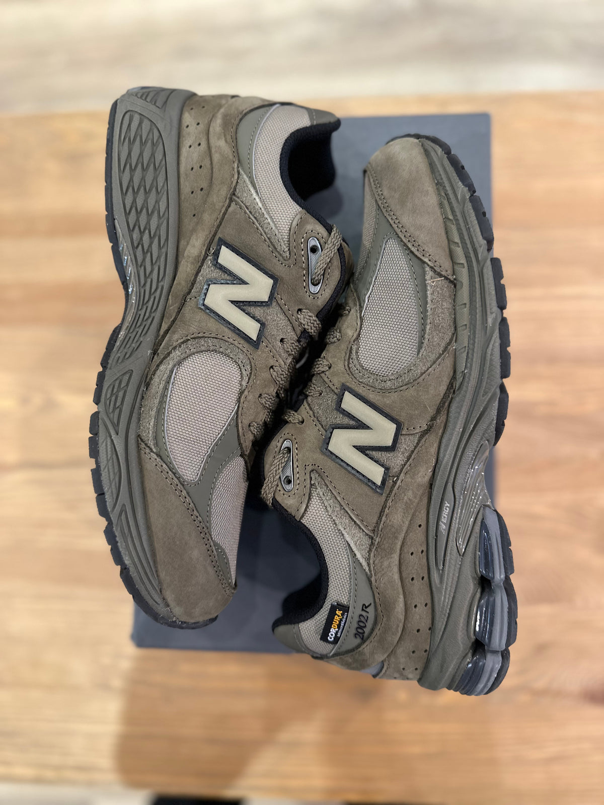 New balance 2002r cordura dark camo ( taille 43 )
