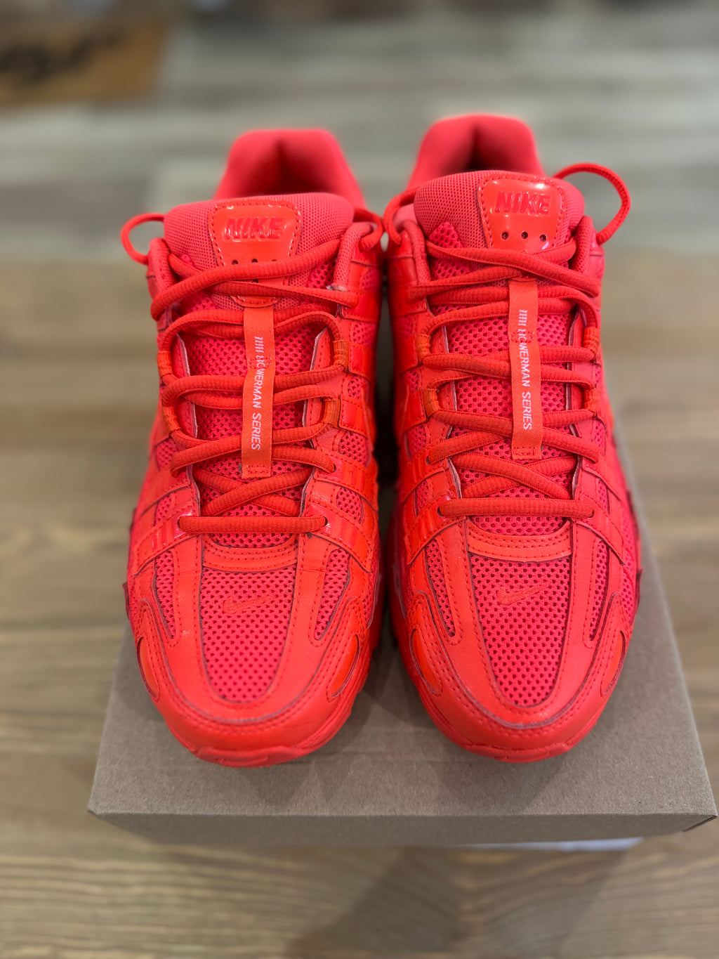 Nike p6000 bright crimson ( taille 41 )