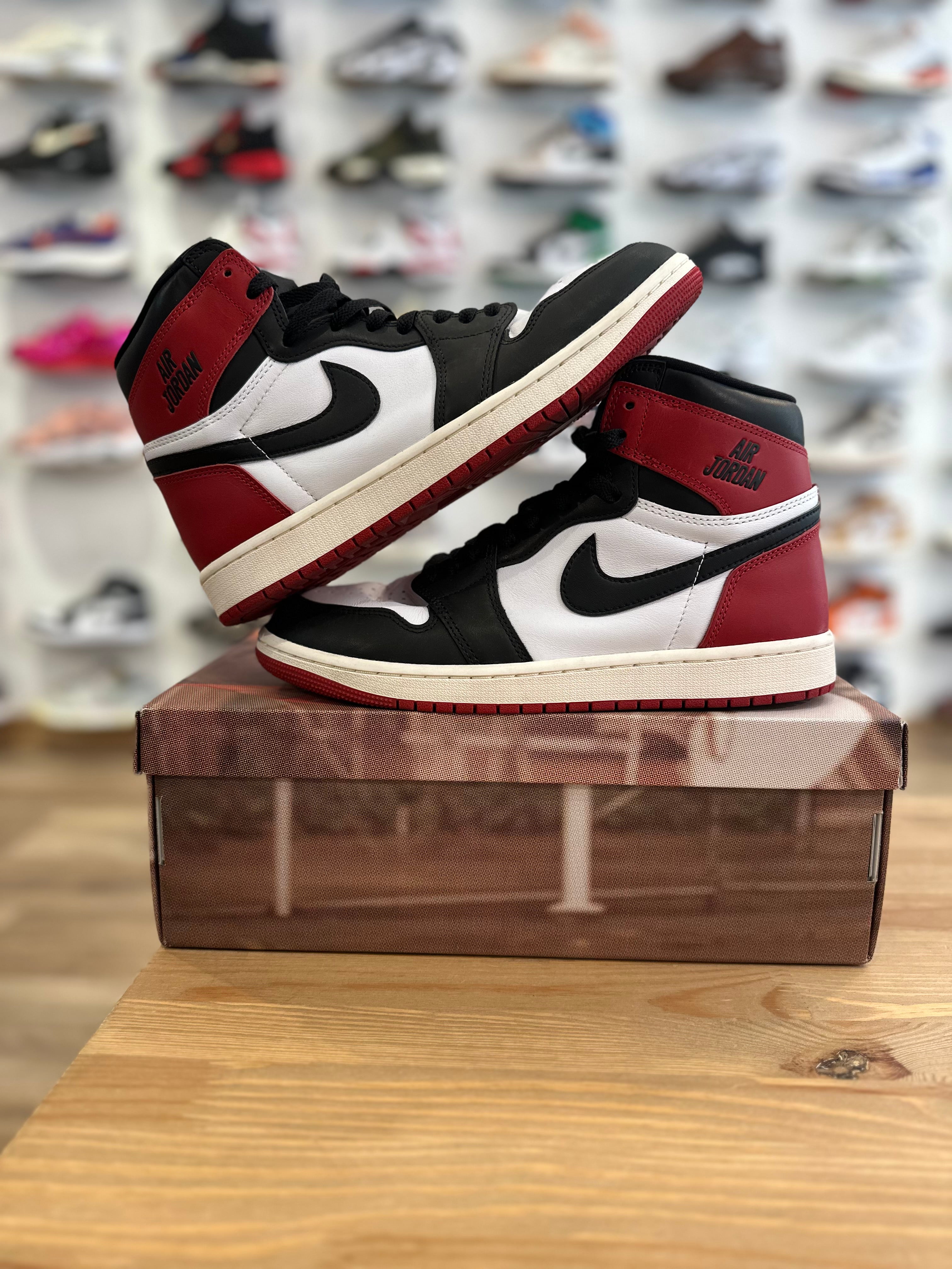 Nike Jordan 1 high bred toe reimagined ( taille 43 )