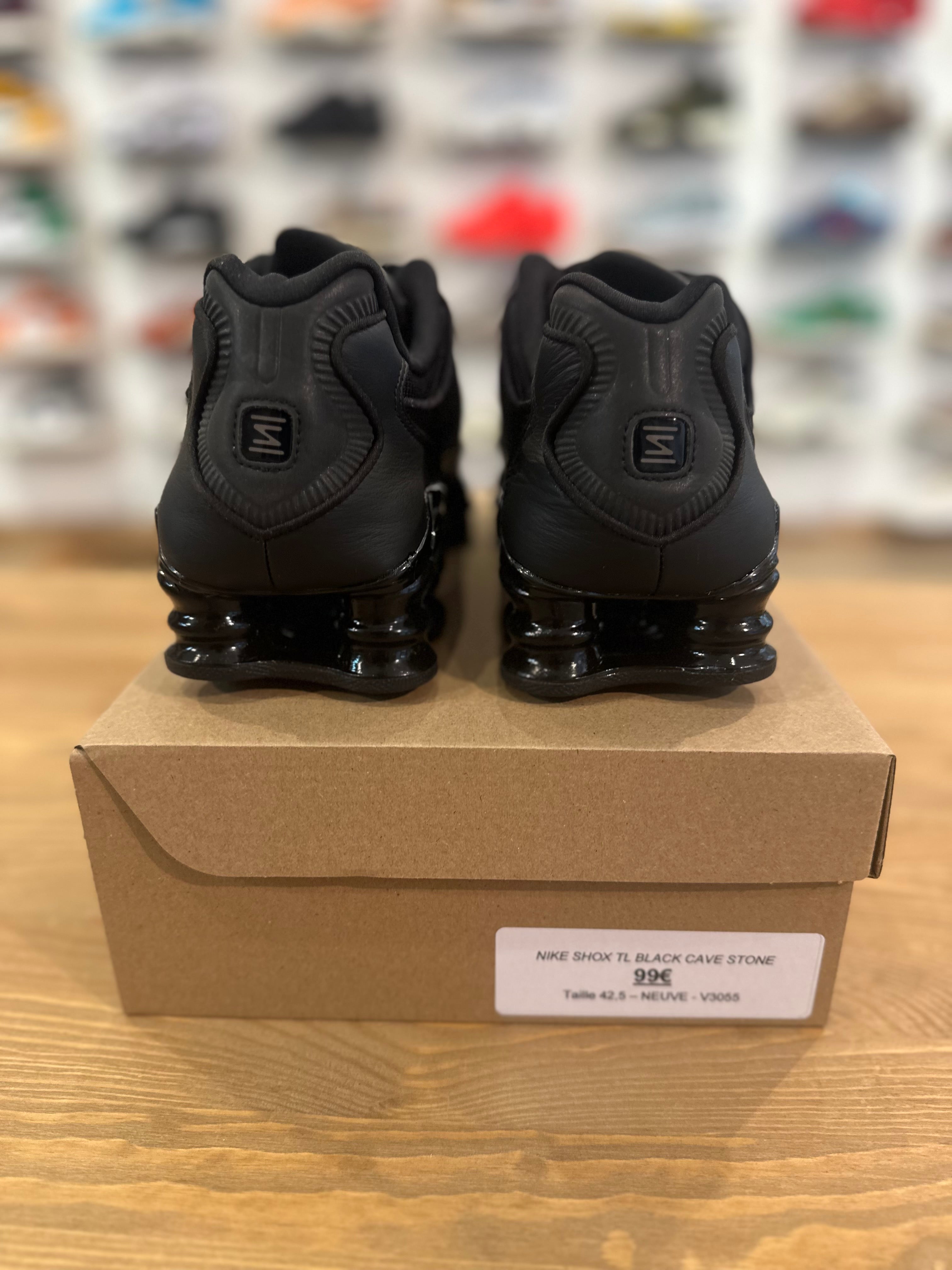 Nike shox tl black cave stone ( taille 42,5 )