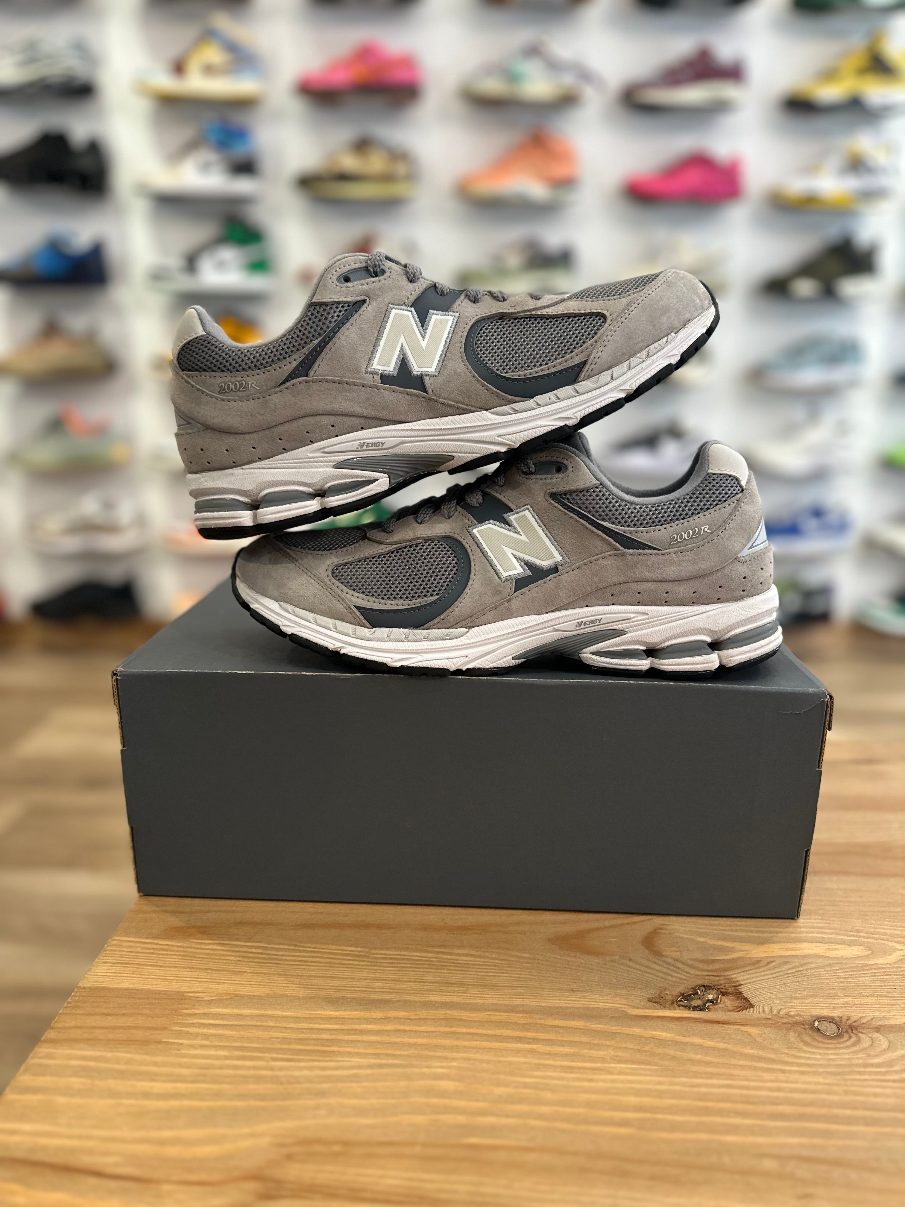 New balance 2002r Steel lead ( taille 46,5 )