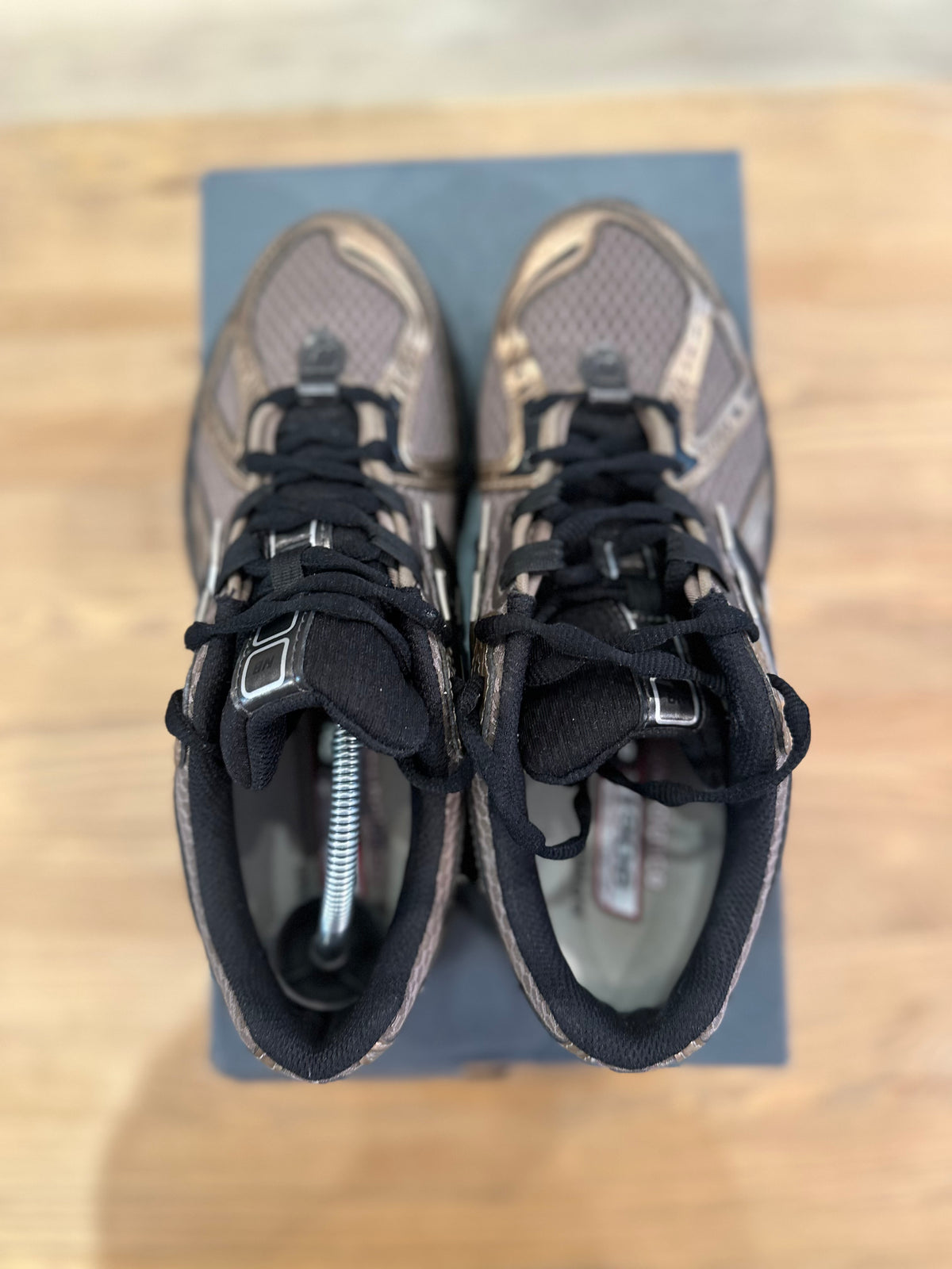 New balance 1906R bronze ( taille 39,5 )