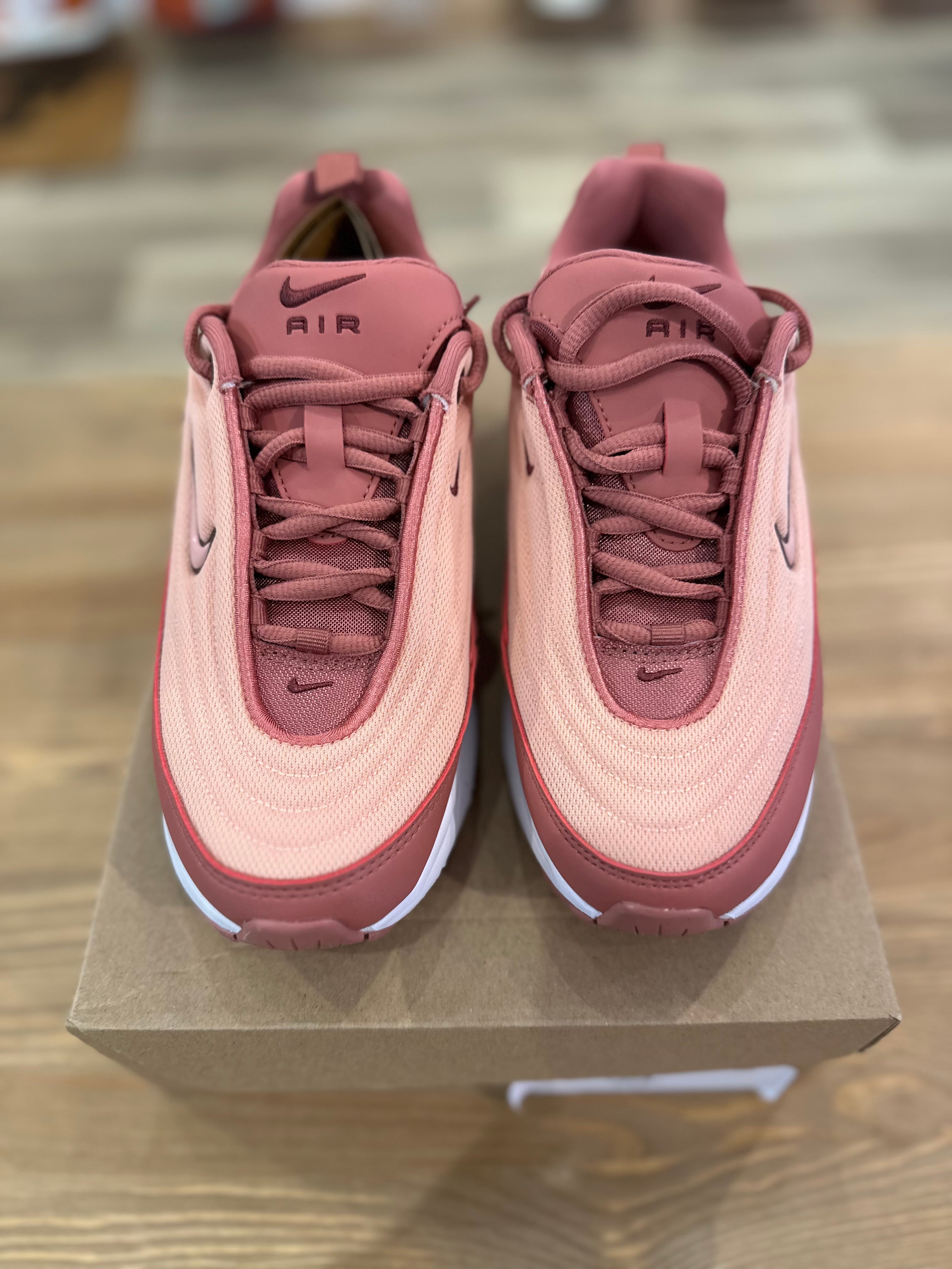 Nike air Max portal canyon pink ( taille 36,5 )