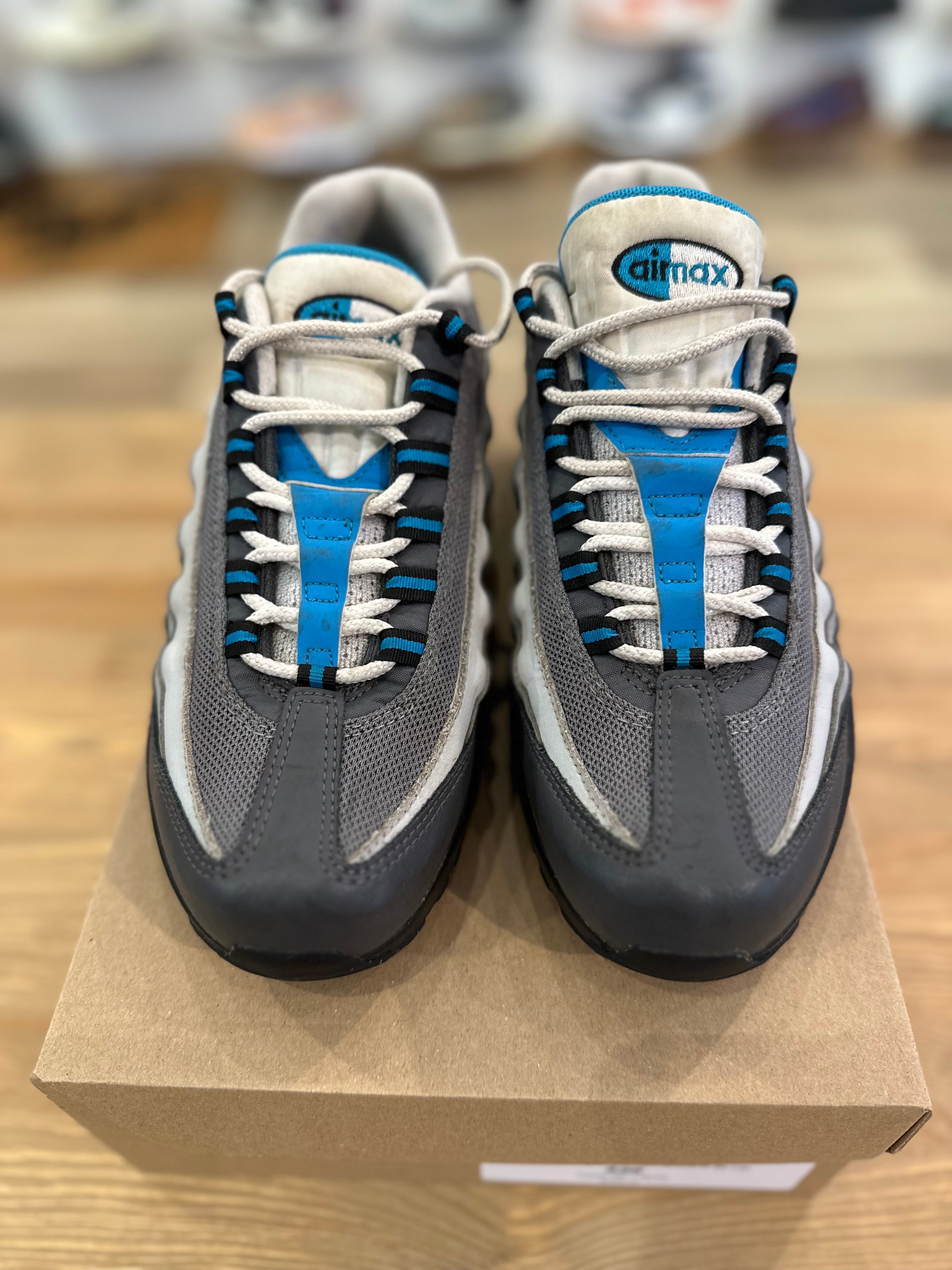Nike air Max 95 grey laser blue ( taille 40 )