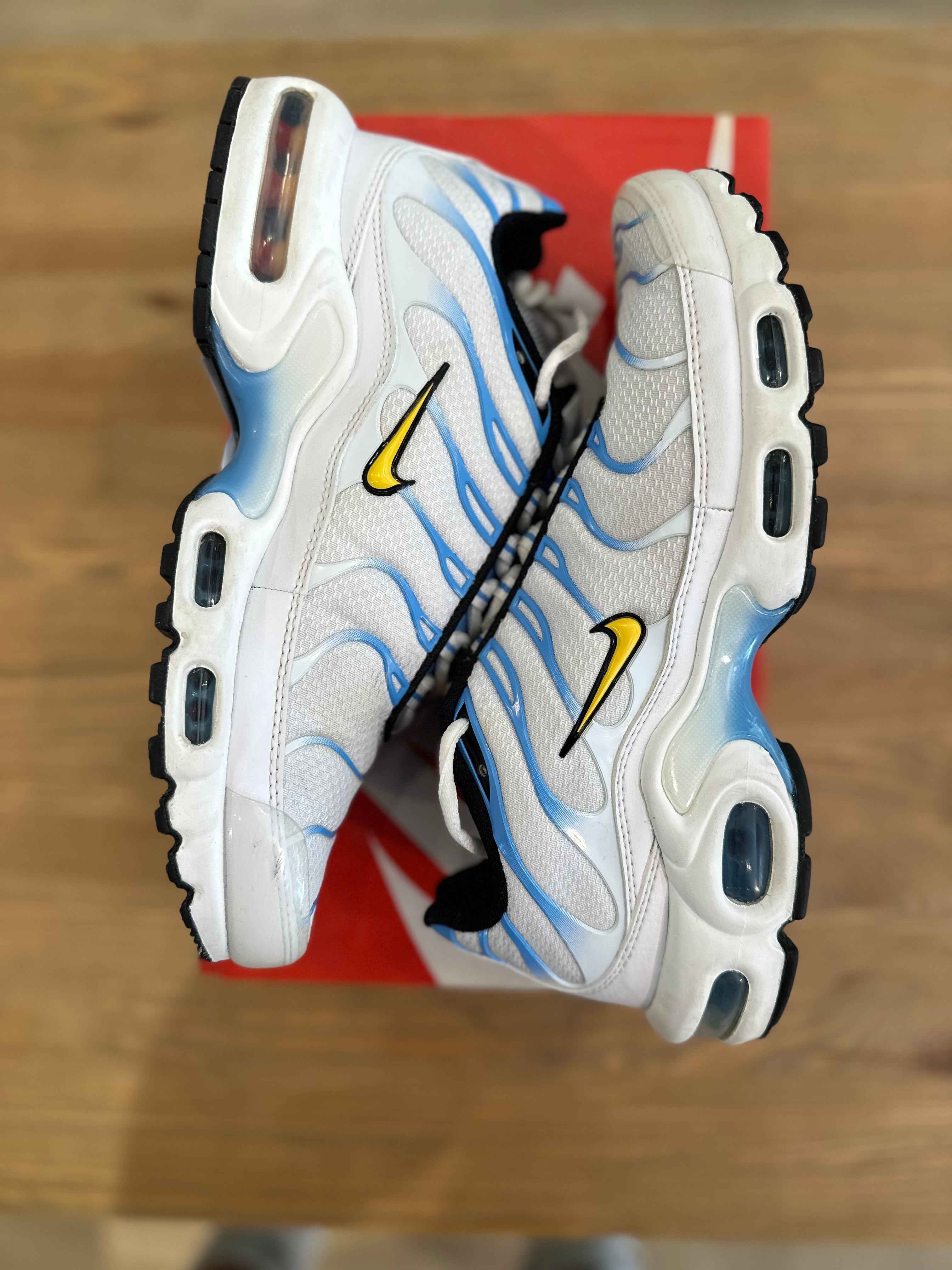 Nike air Max plus White university ( taille 41 )