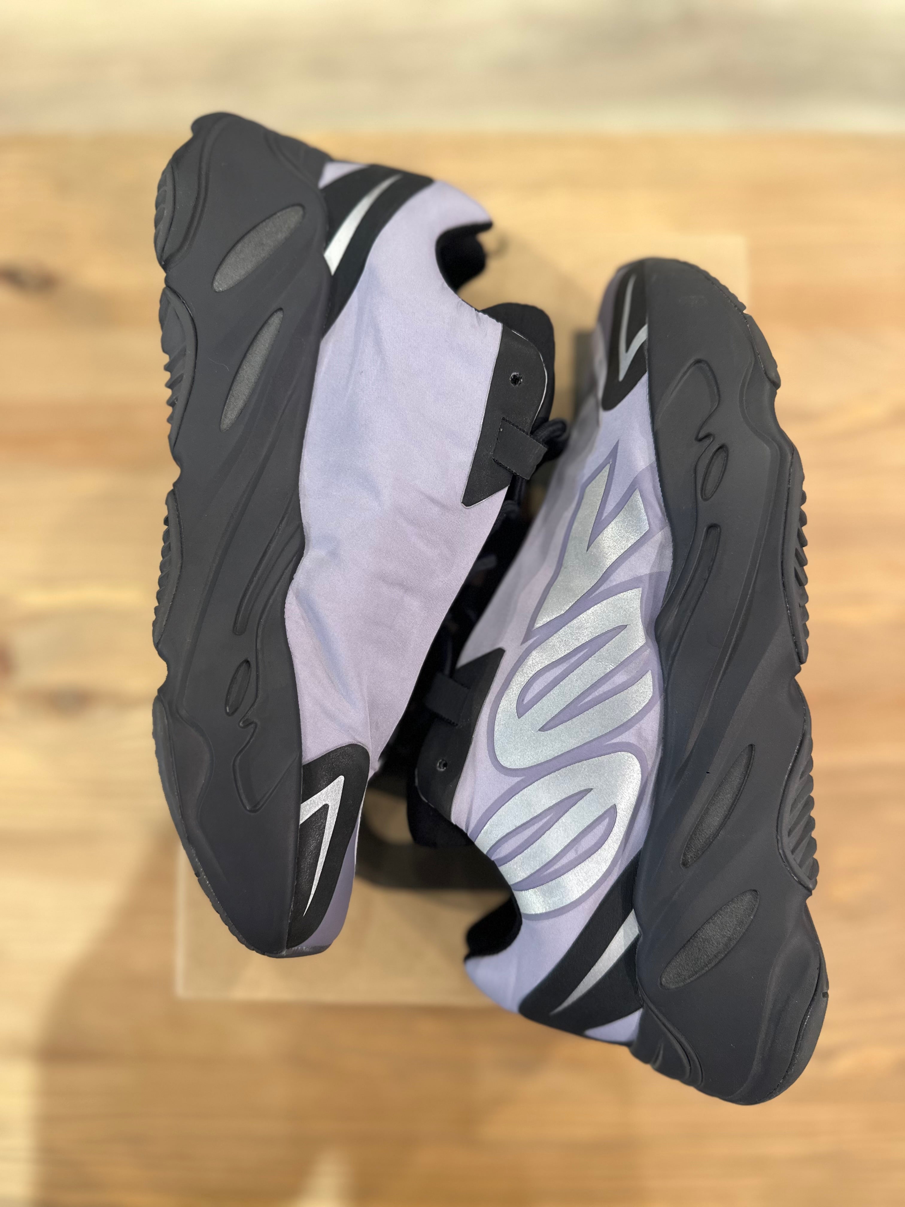 Adidas Yeezy 700 mnvn géode ( taille 40 )