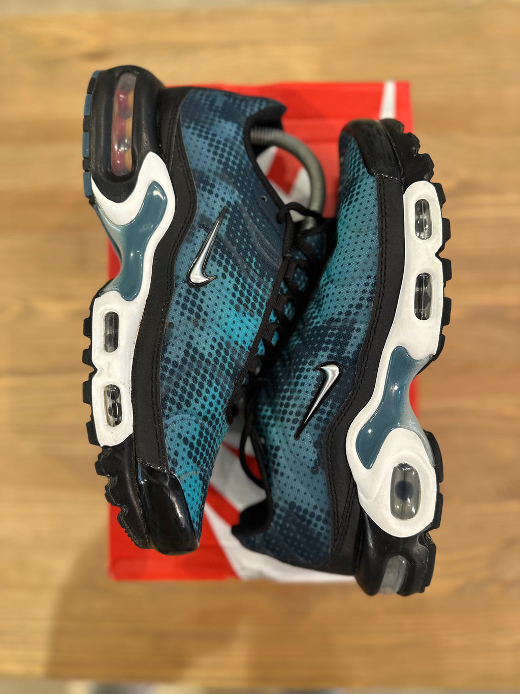 Nike air Max plus dot patern ( taille 39 )