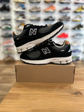 New balance 2002r black sépia ( taille 43 )