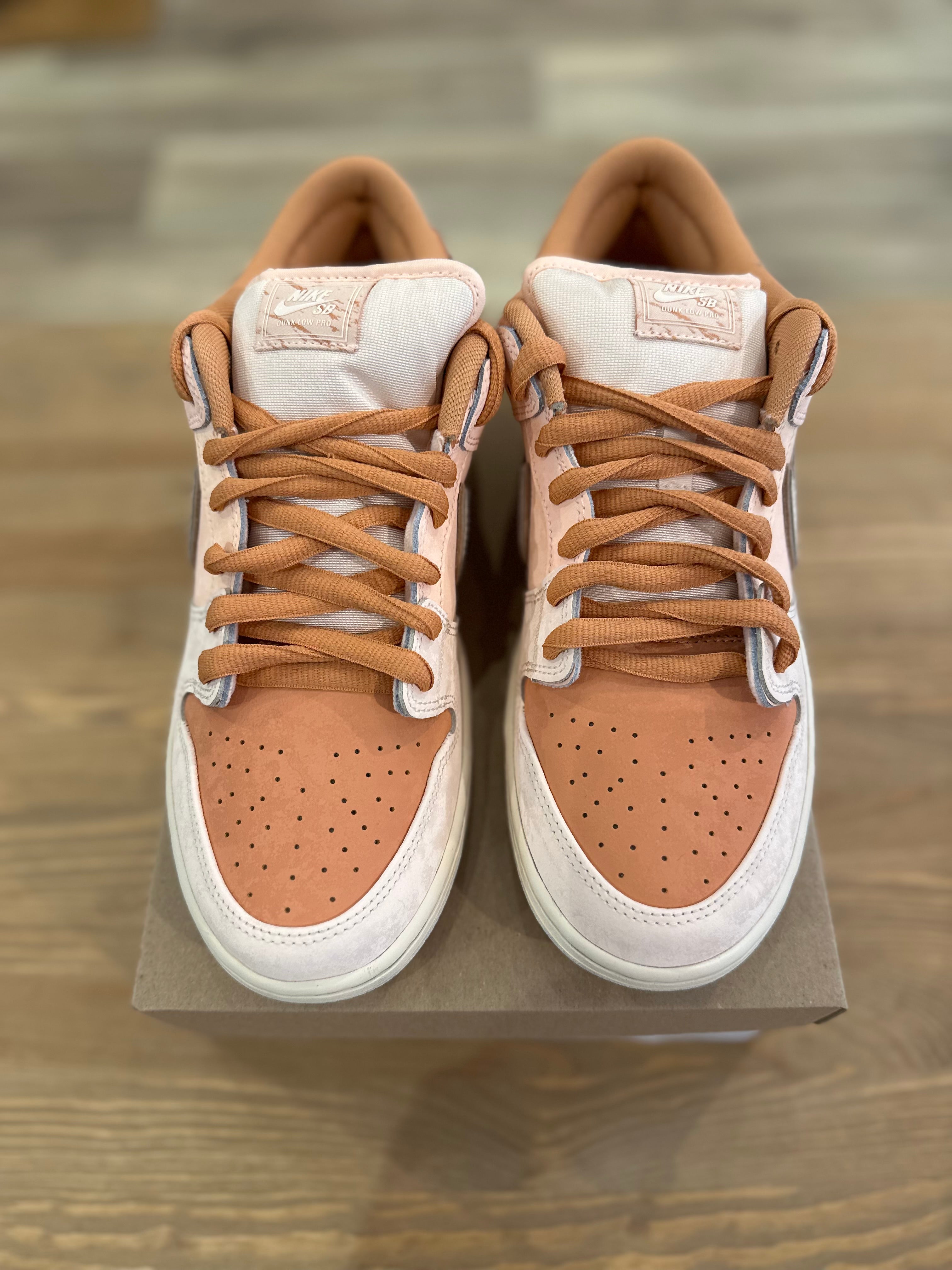 Nike sb dunk low Trocadéro gardens ( taille 44 )