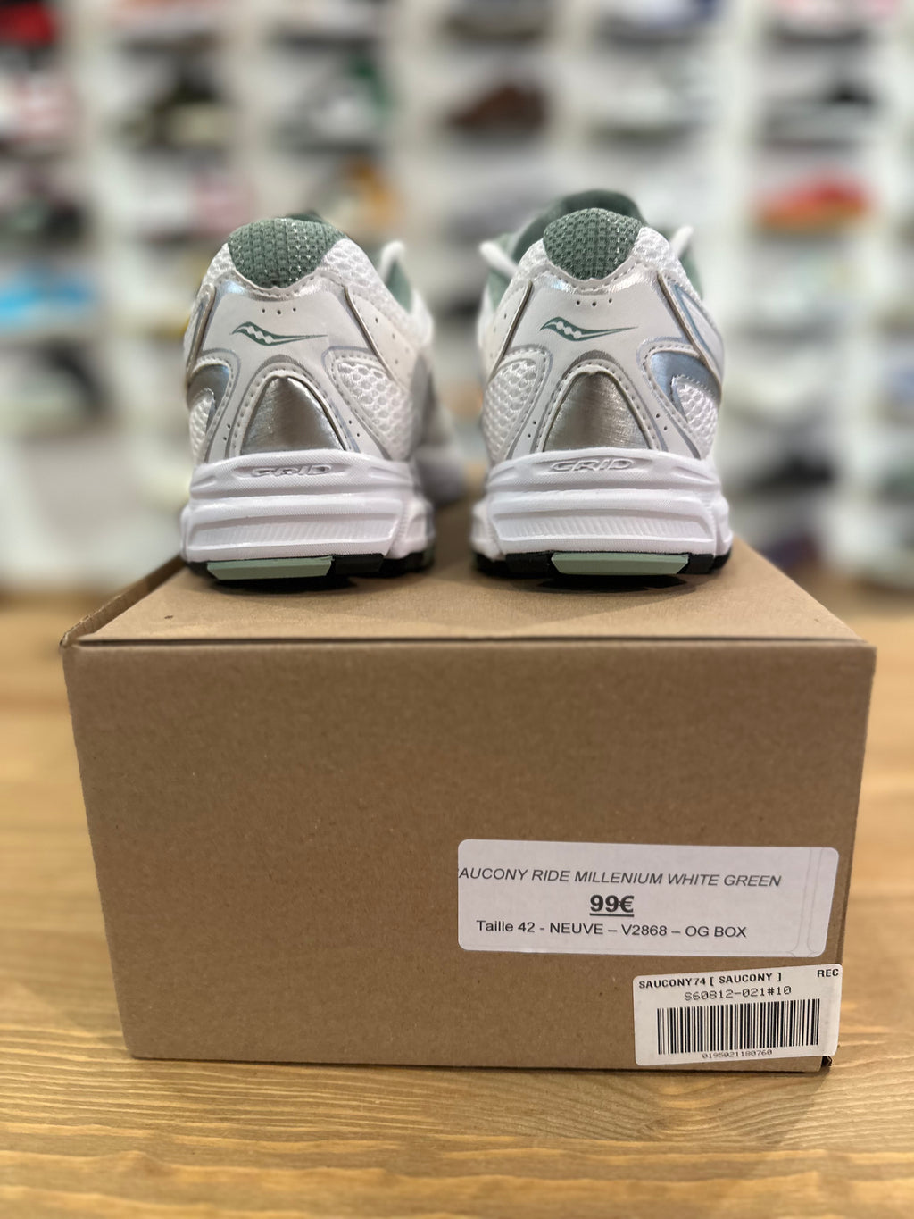 Saucony ride millenium White Green ( taille 42 )