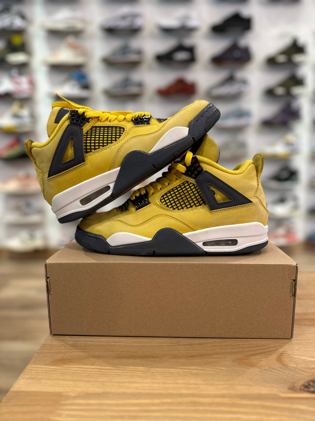 Nike Jordan 4 rétro Lightning