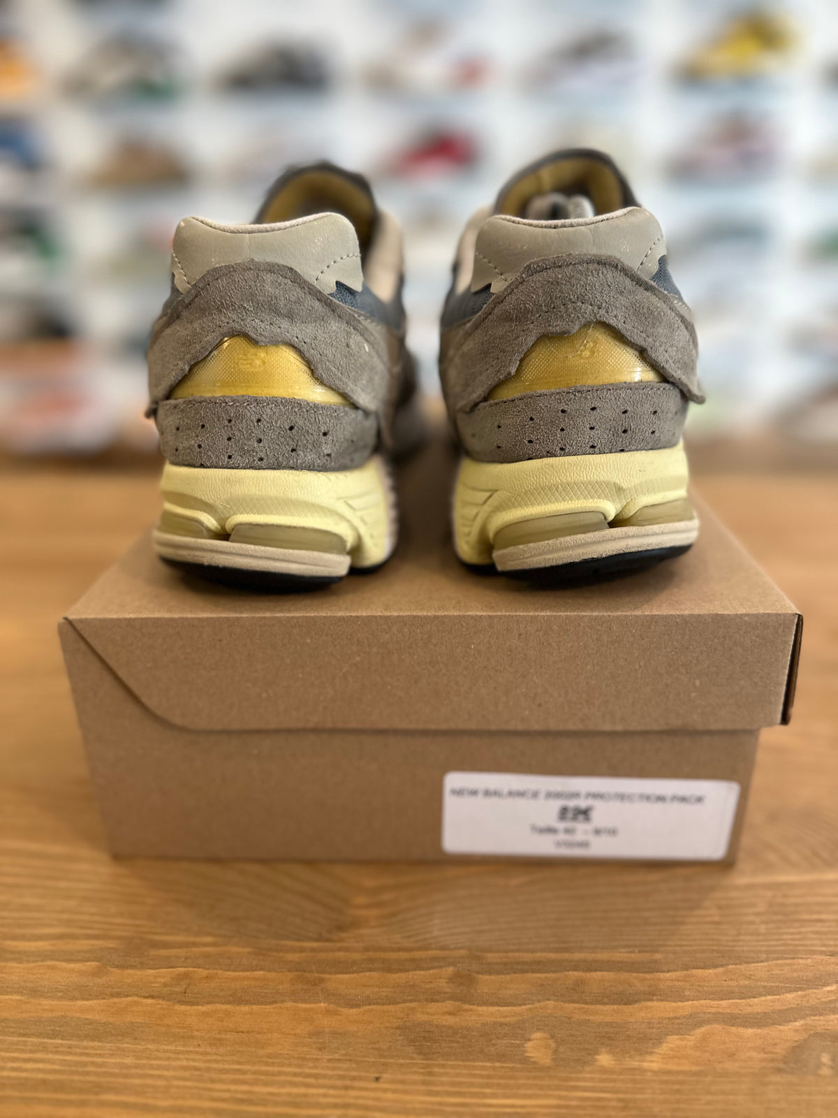 New balance 2002r protection pack mirage grey ( taille 42 )
