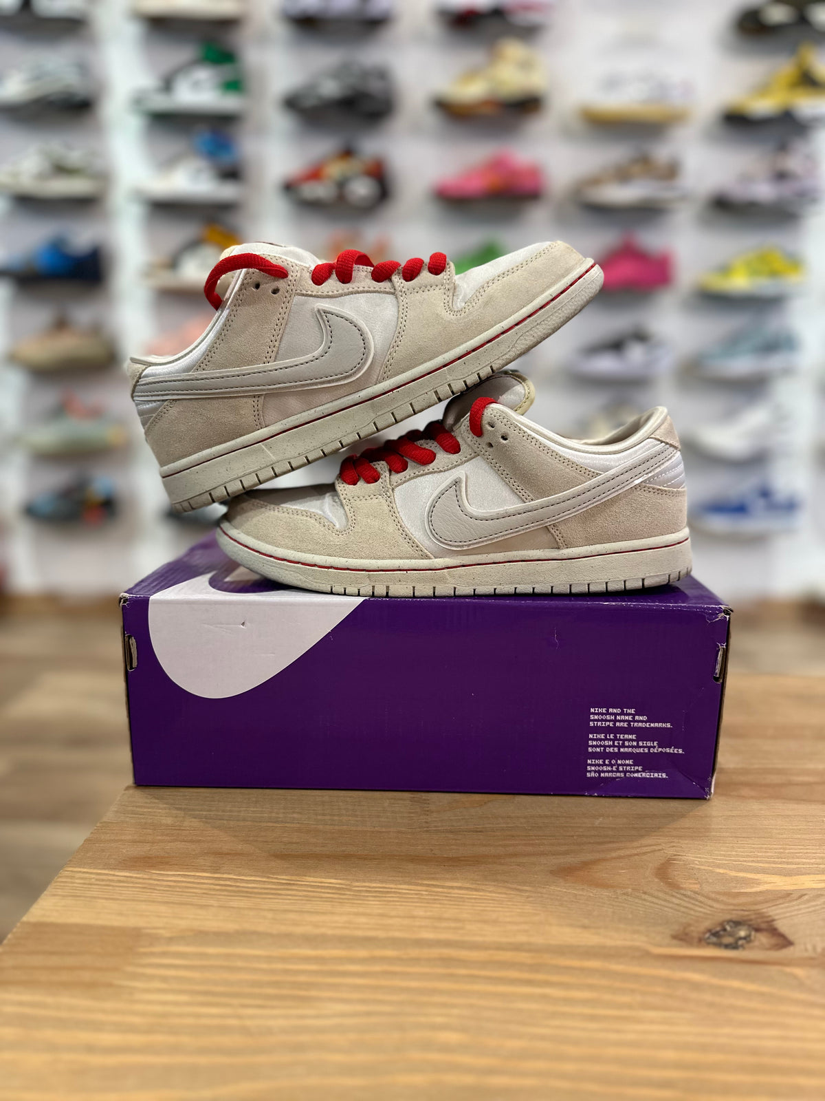 Nike sb dunk low City of love ( taille 41 )