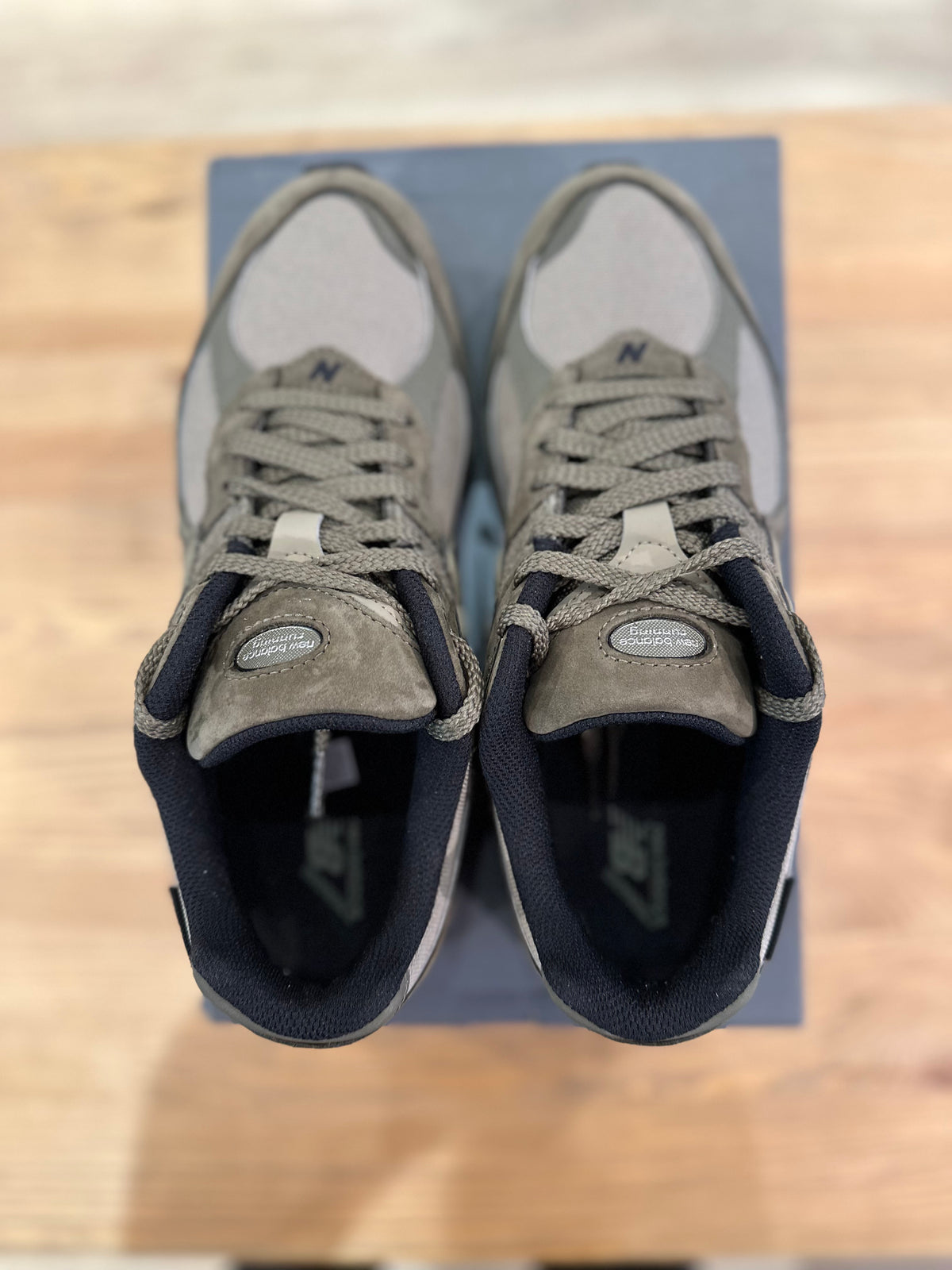 New balance 2002r cordura dark camo ( taille 43 )