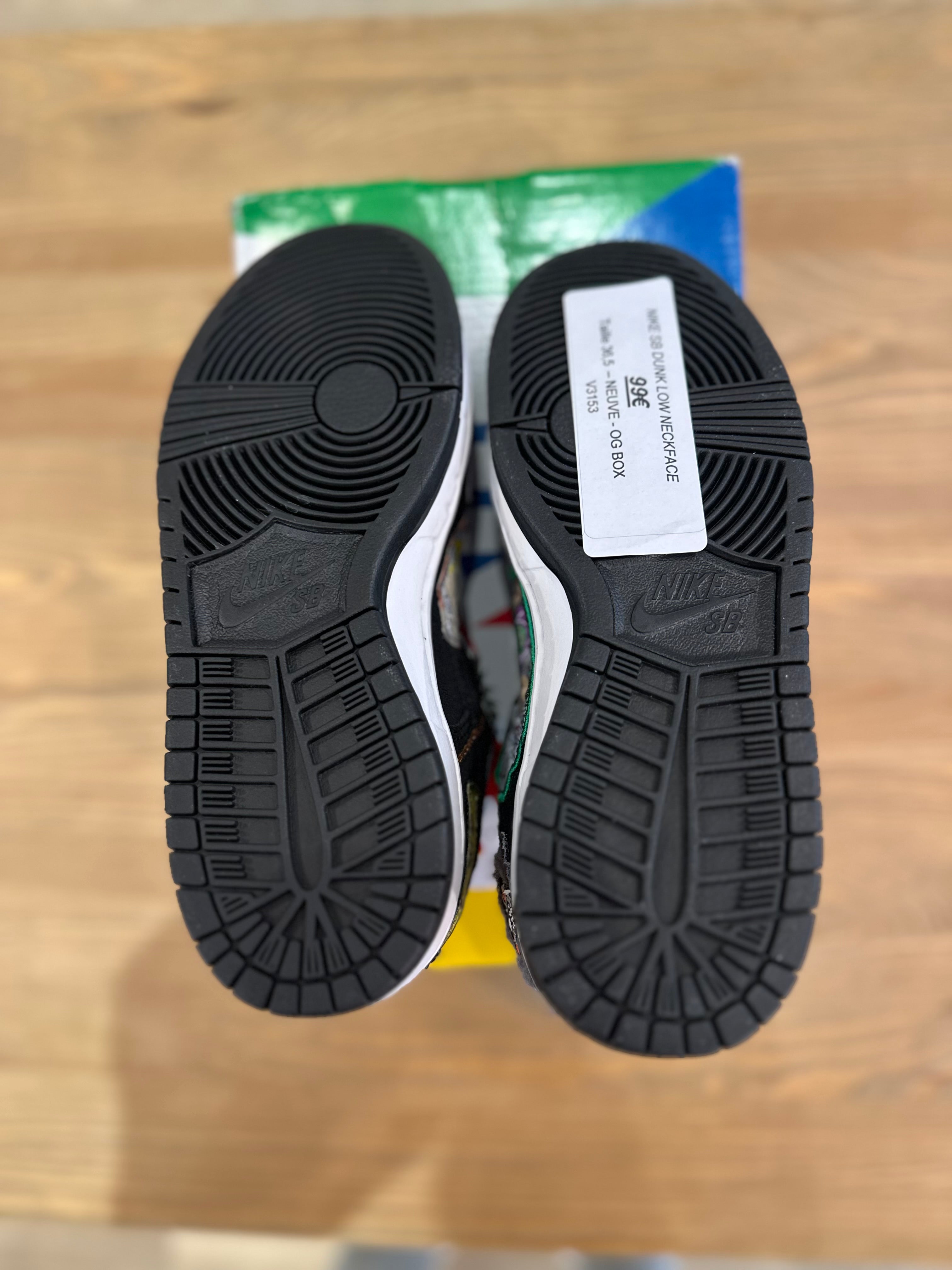Nike sb dunk low neckface ( taille 36,5 )