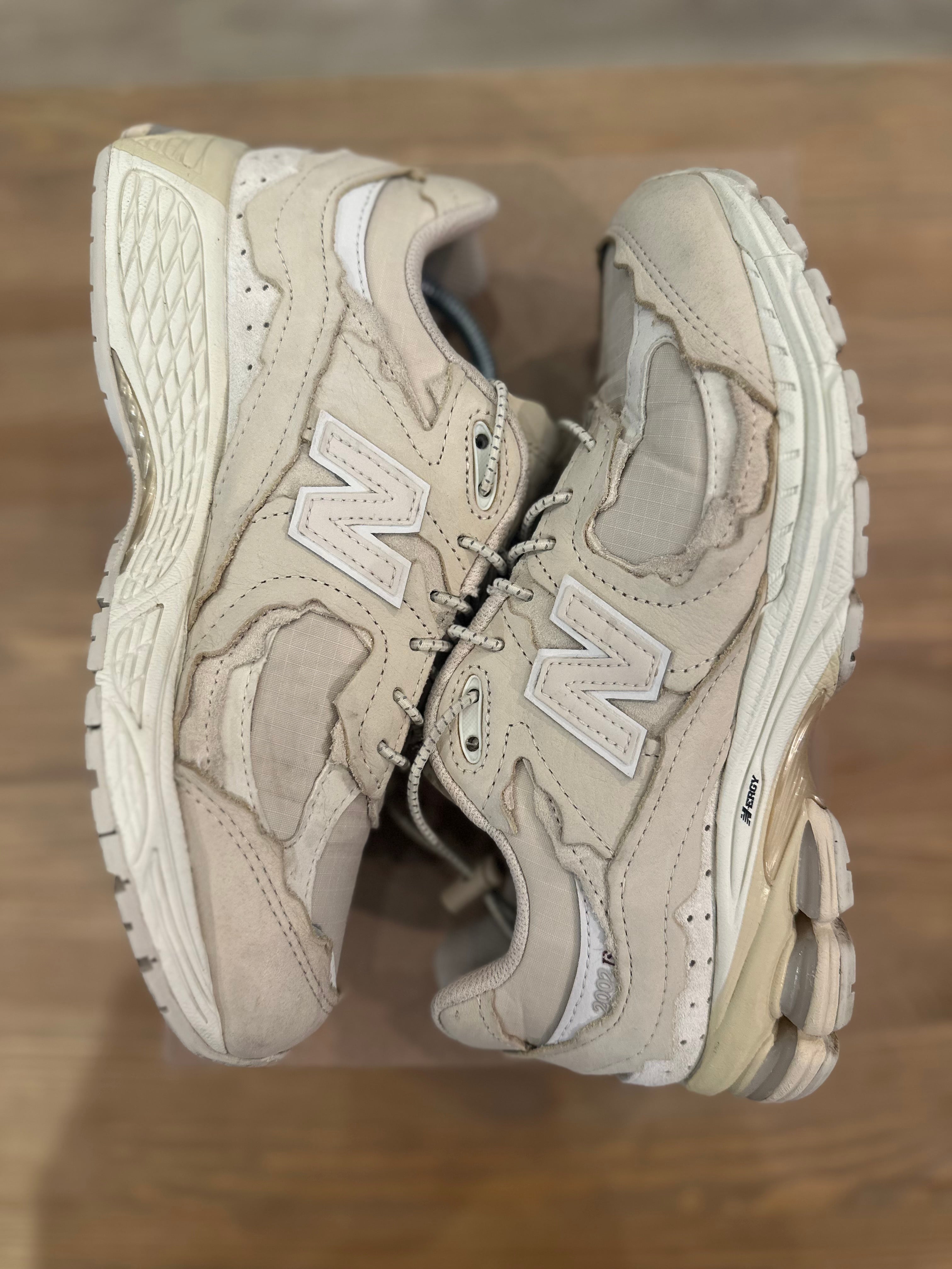New balance 2002r protection pack ( taille 38,5 )