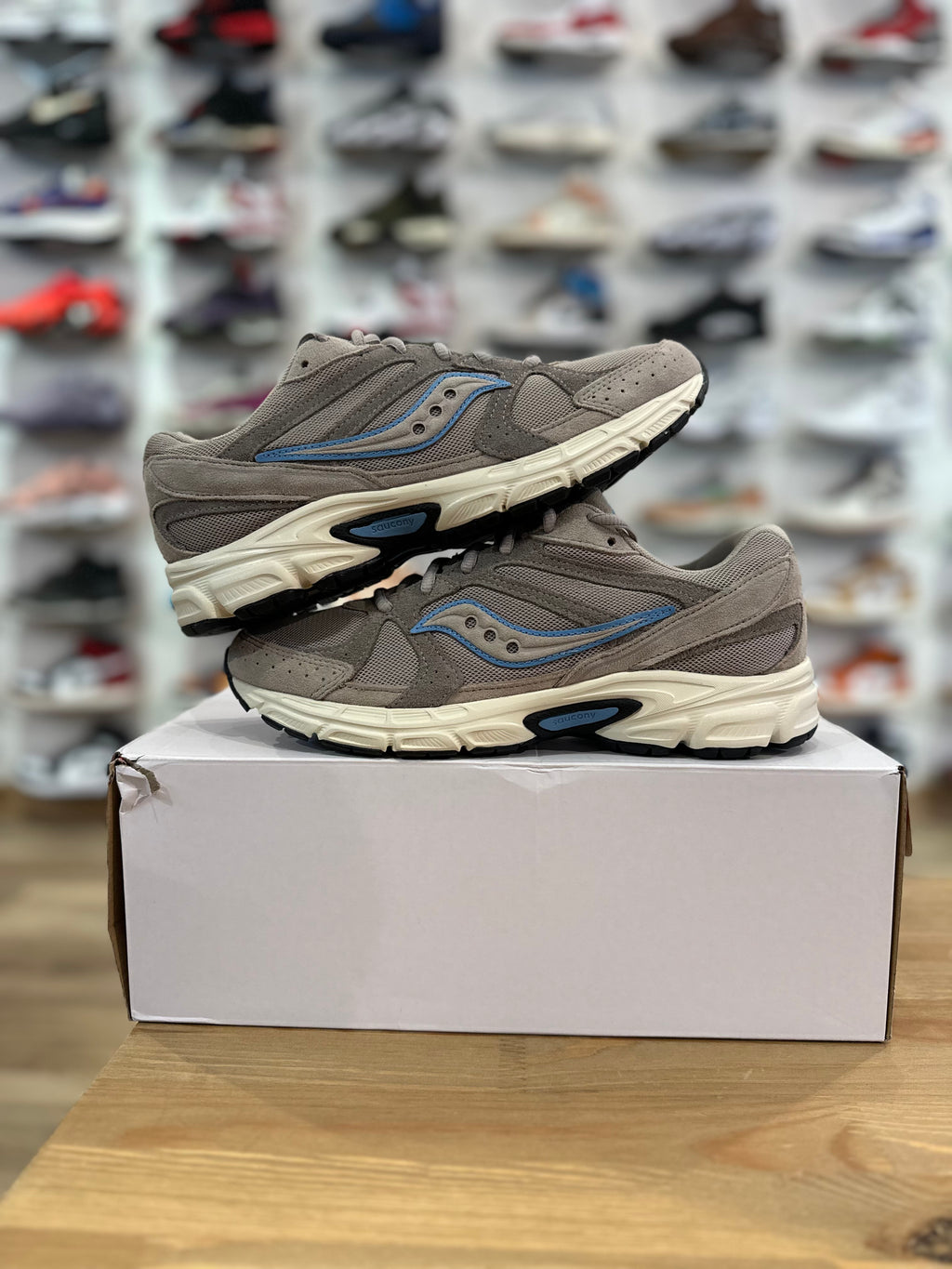 Saucony ride millenium grey ( taille 41 )