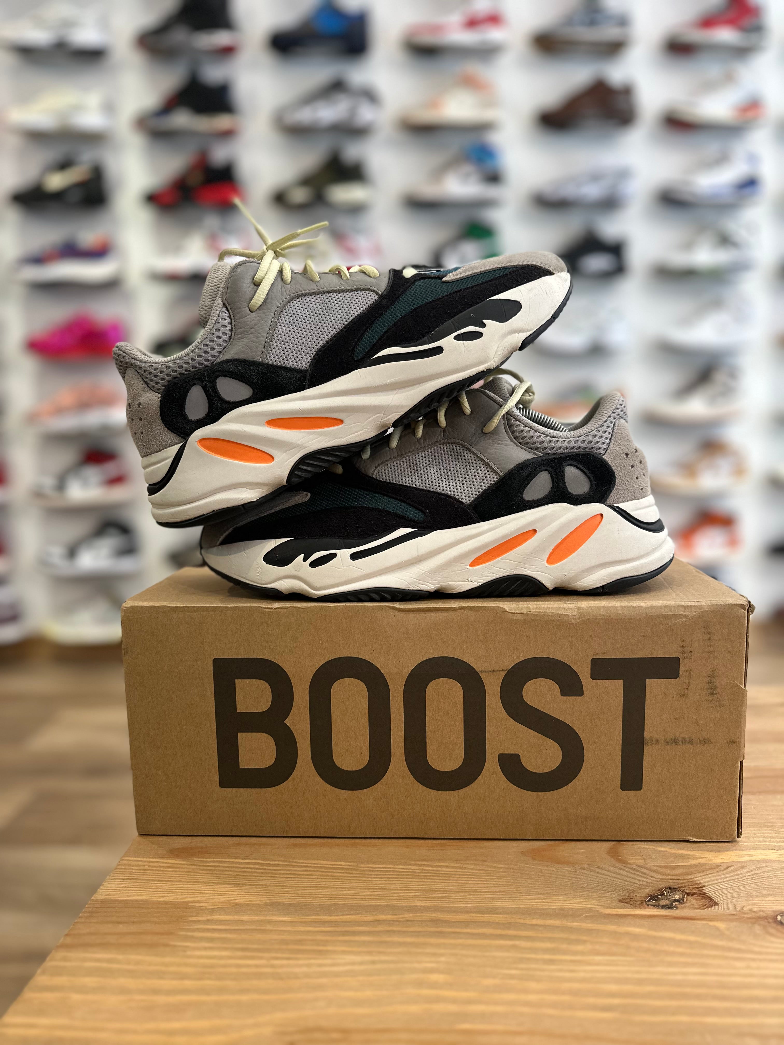 Adidas Yeezy 700 wave runner ( taille 44 2/3 )