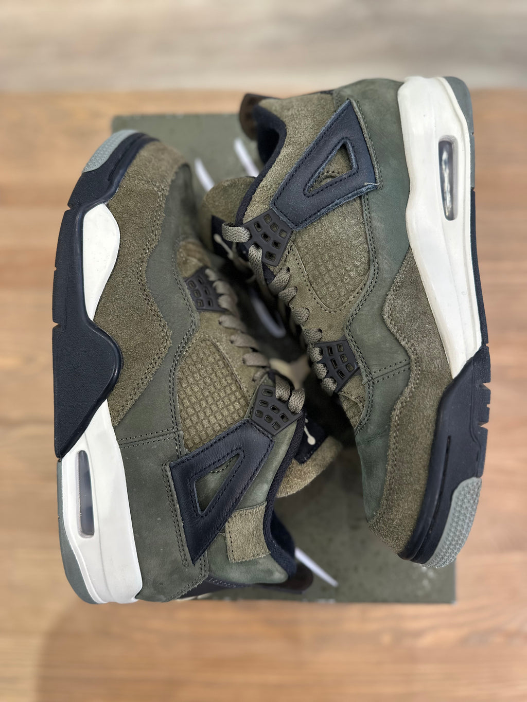 Nike Jordan 4 rétro craft olive ( taille 41 )