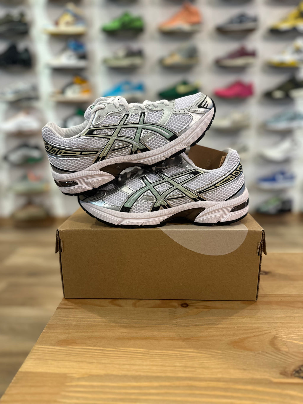 Asics gel 1130 white verdigris ( taille 39 )