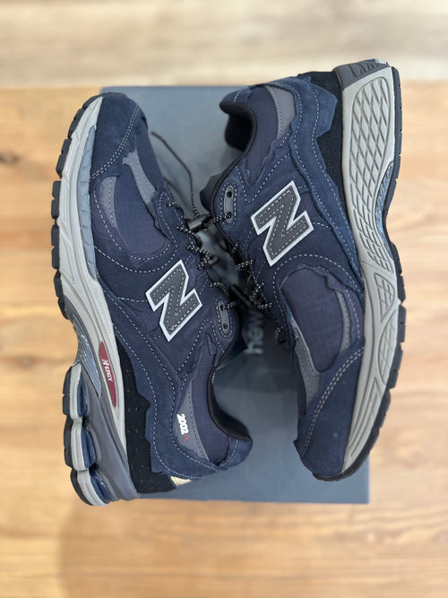 New balance 2002R protection pack éclipse ( taille 42 )