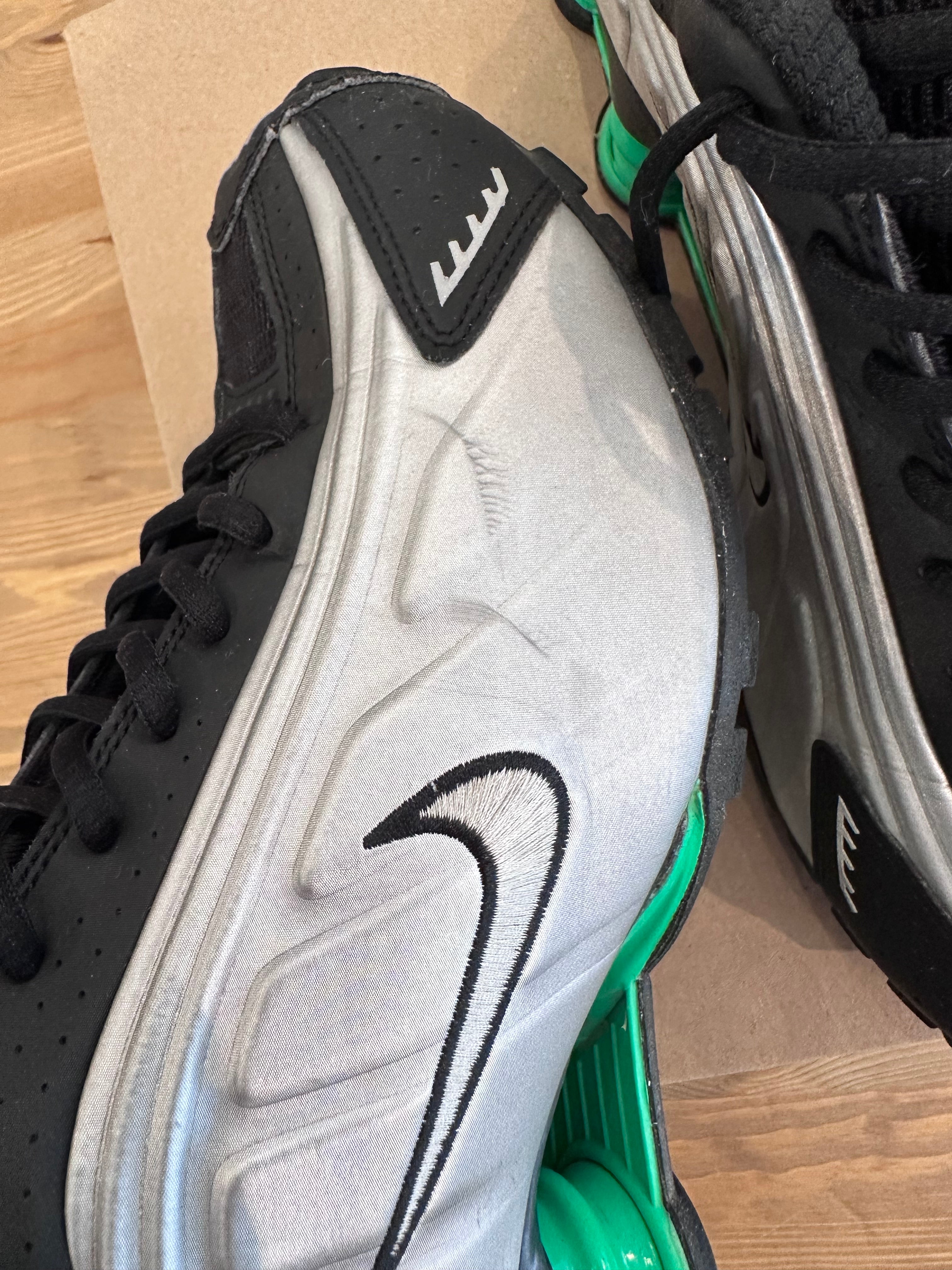 Nike shox r4 metallic Silver Green ( taille 42,5 )
