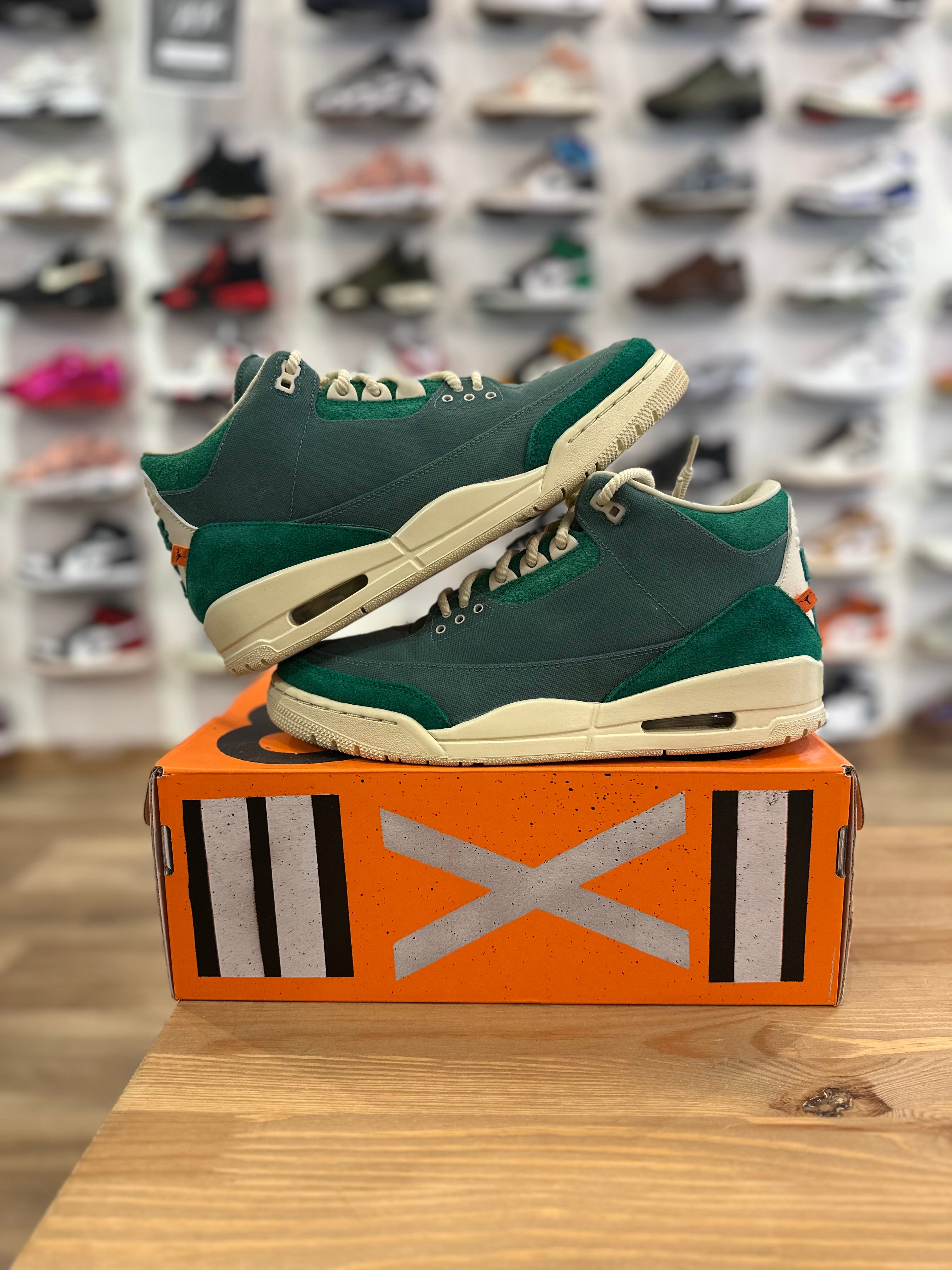Nike Jordan 3 rétro Nina Chanel ( taille 44 )