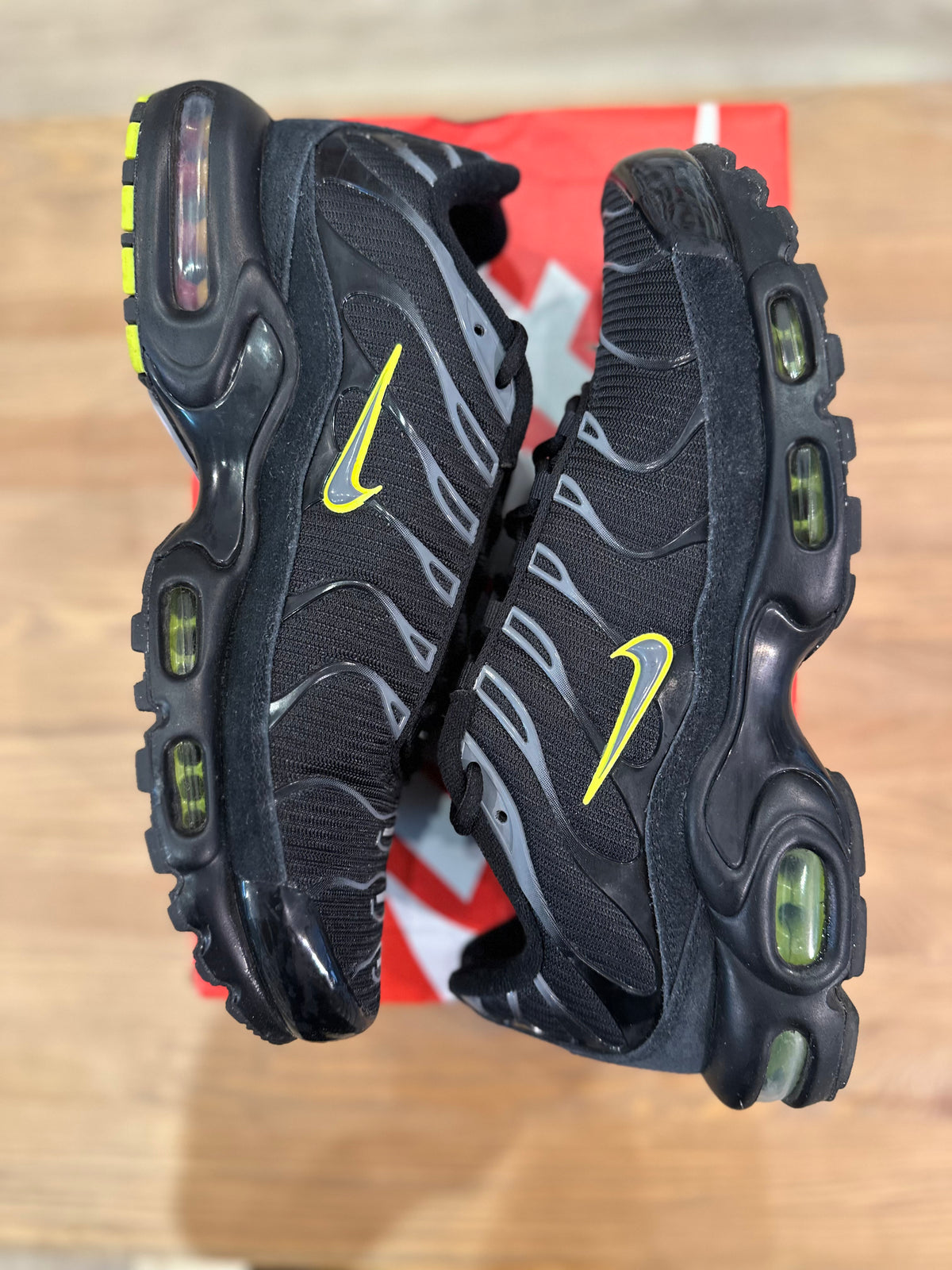 Nike air Max plus black volt ( taille 45 )