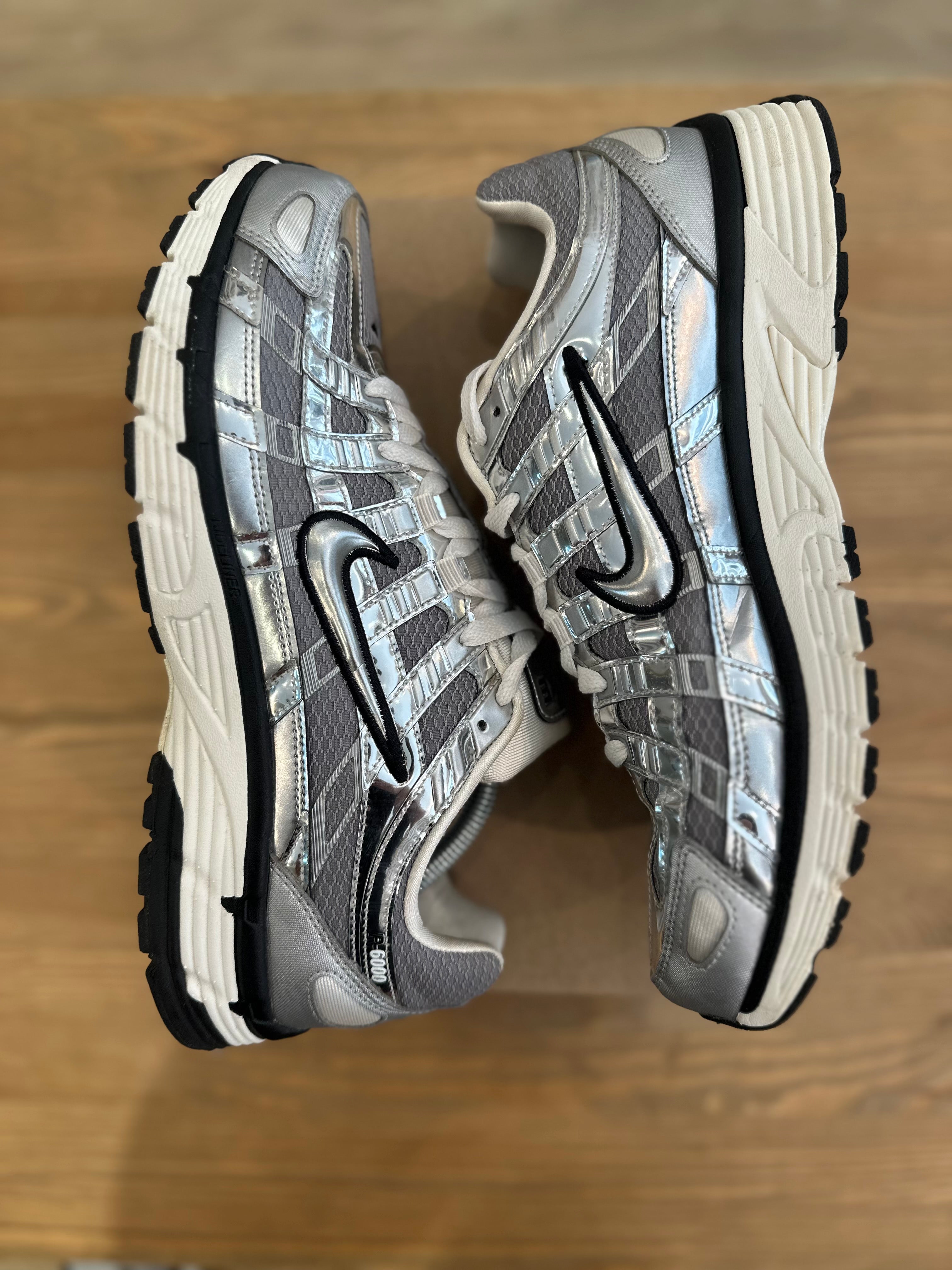 Nike p6000 metallic Silver ( taille 44 )