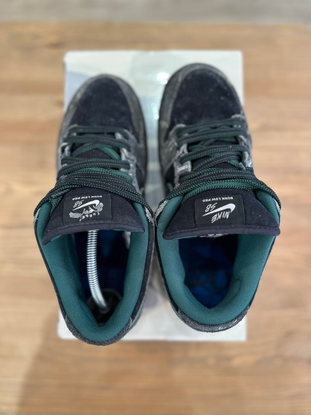 Nike sb dunk low there skateboards ( taille 40,5 )