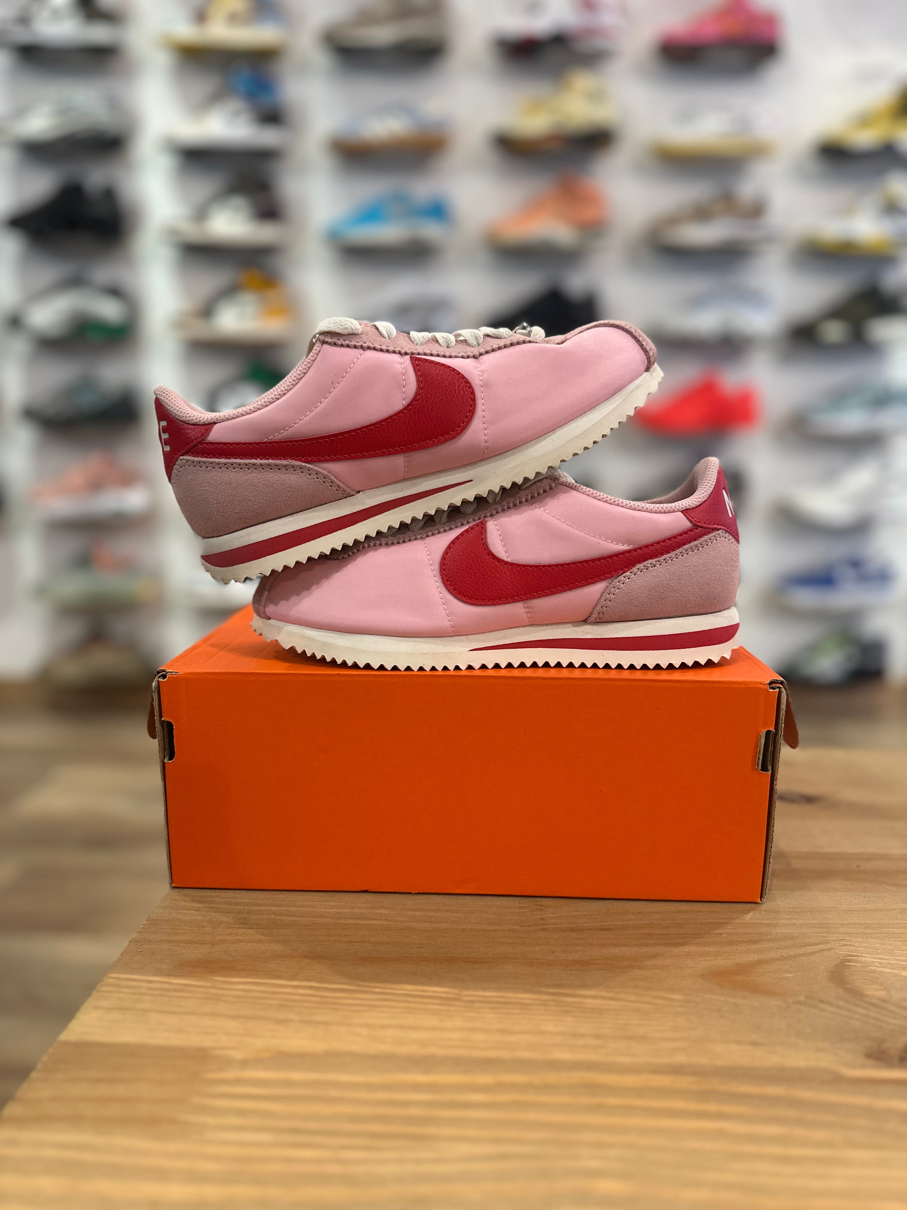 Nike Cortez soft pink ( taille 35,5 )
