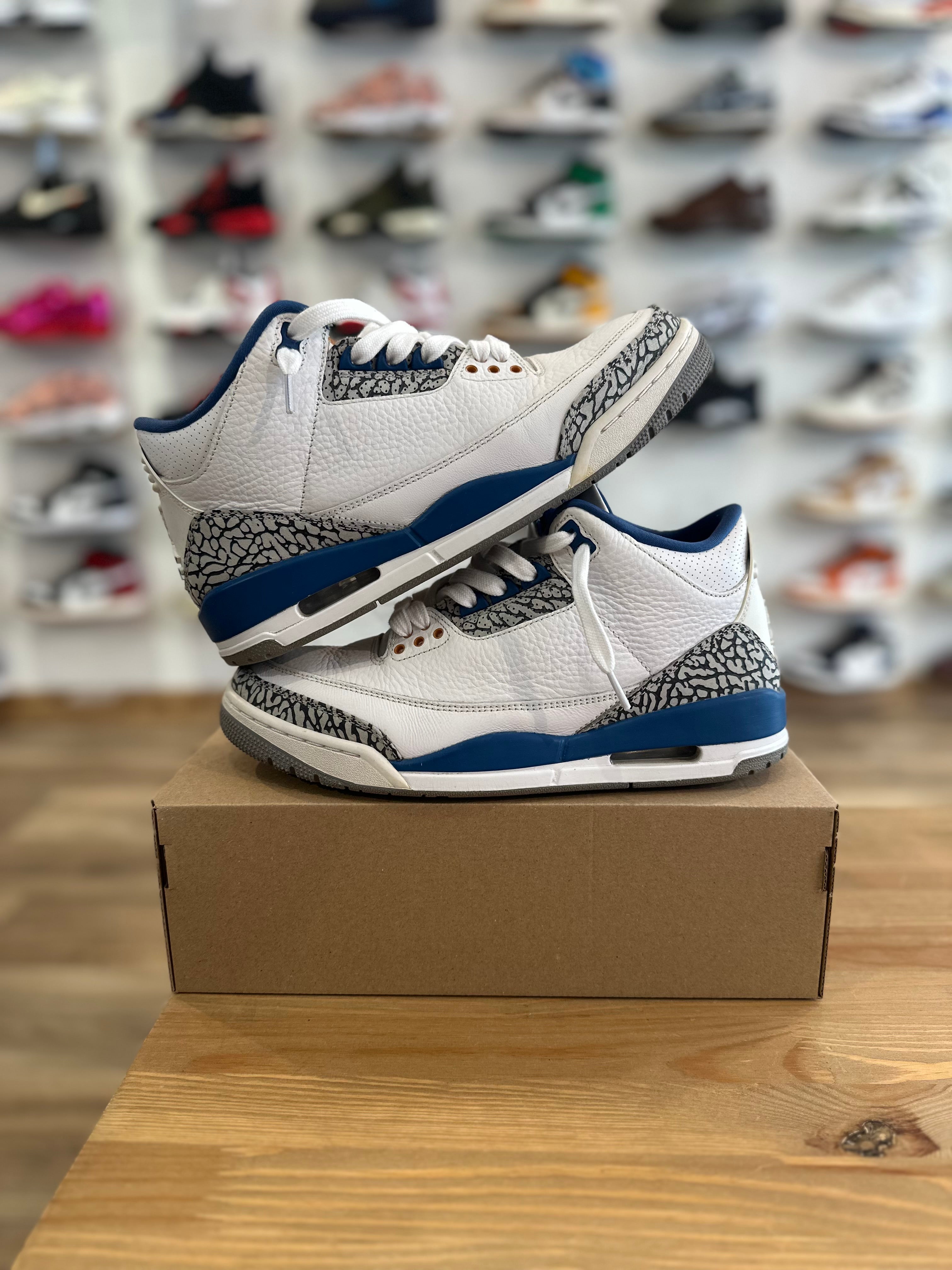 Nike Jordan 3 rétro wizzard ( taille 42 )