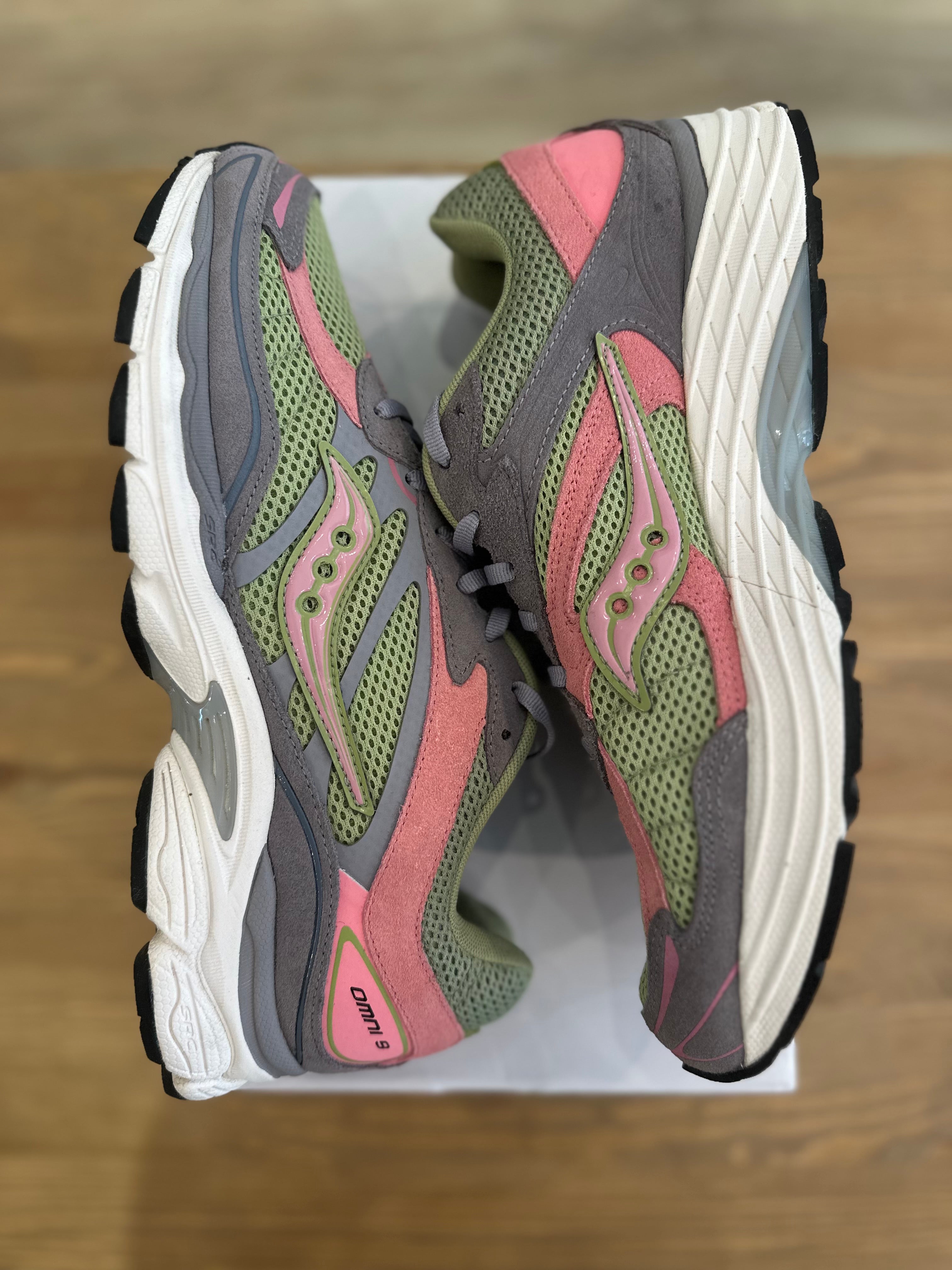 Saucony progrid omni 9 grey Green ( taille 45 )