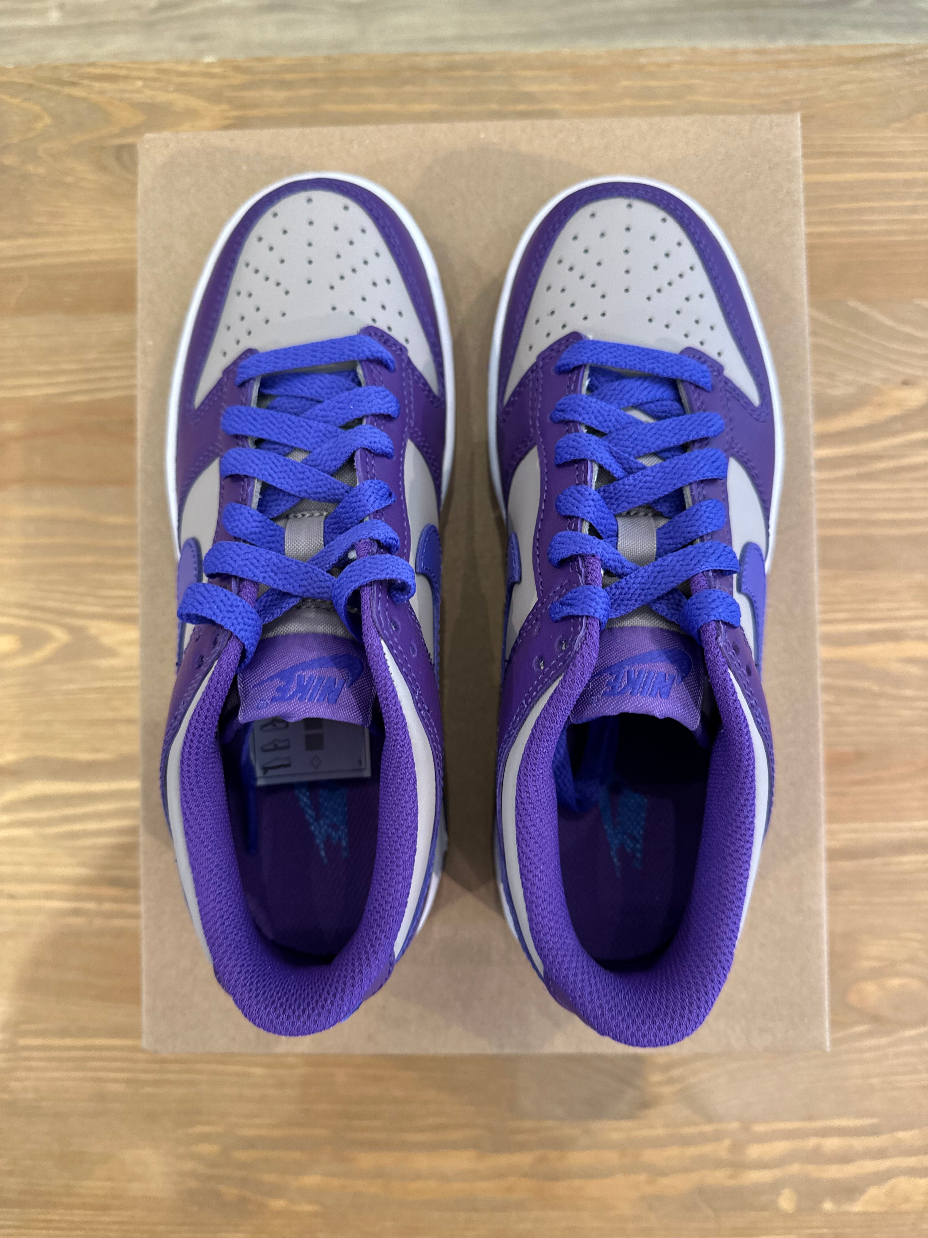 Nike dunk low Wild grape ( taille 36,5 )