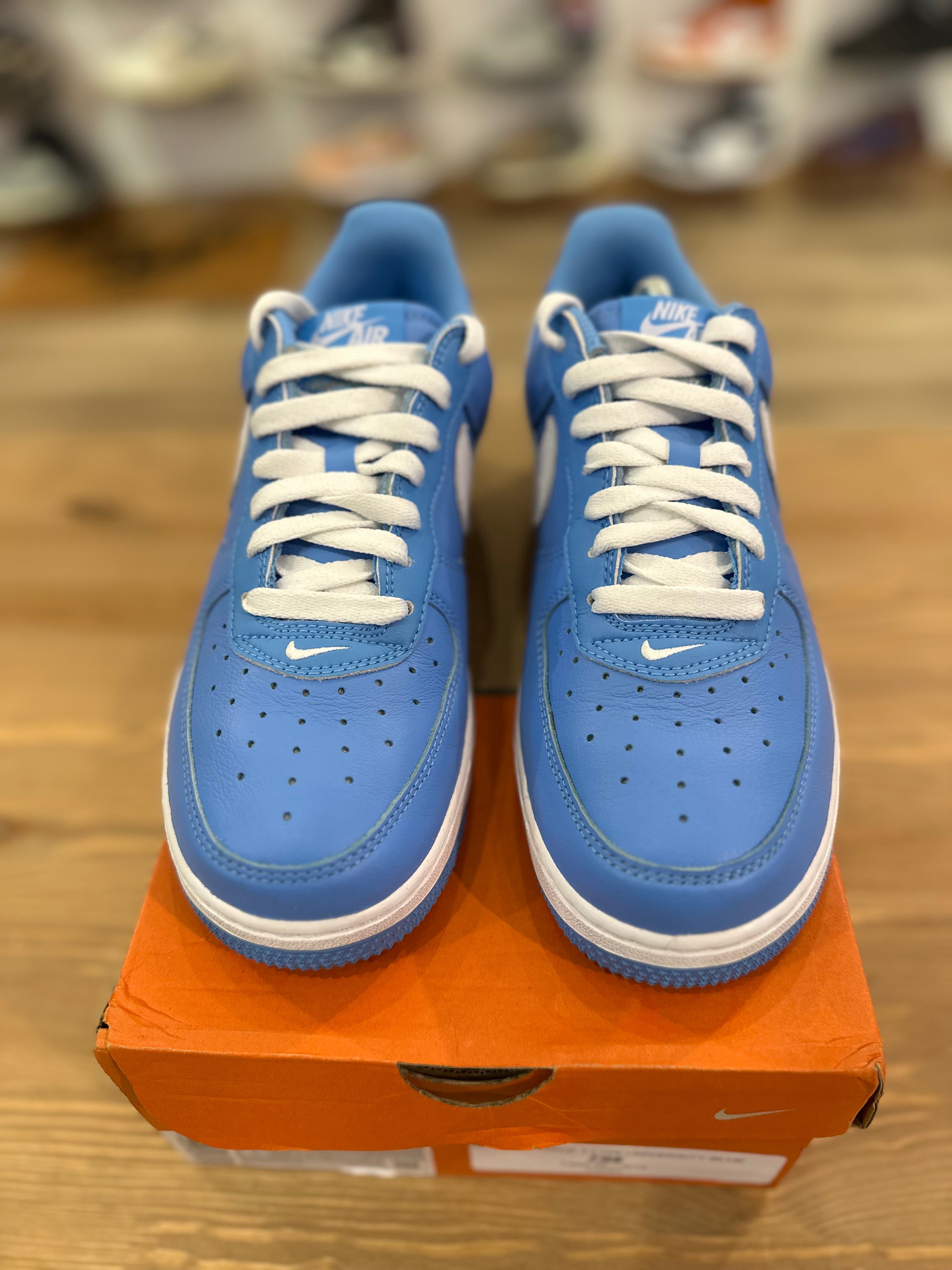 Nike air force 1 low university blue ( taille 40 )