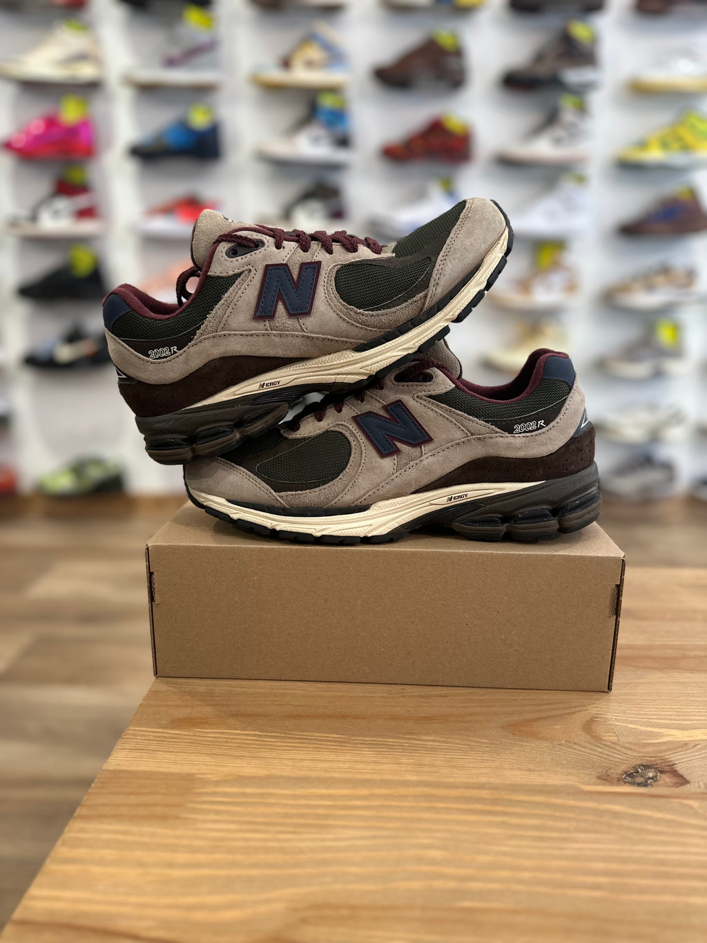New balance 2002r Green ( taille 43 )