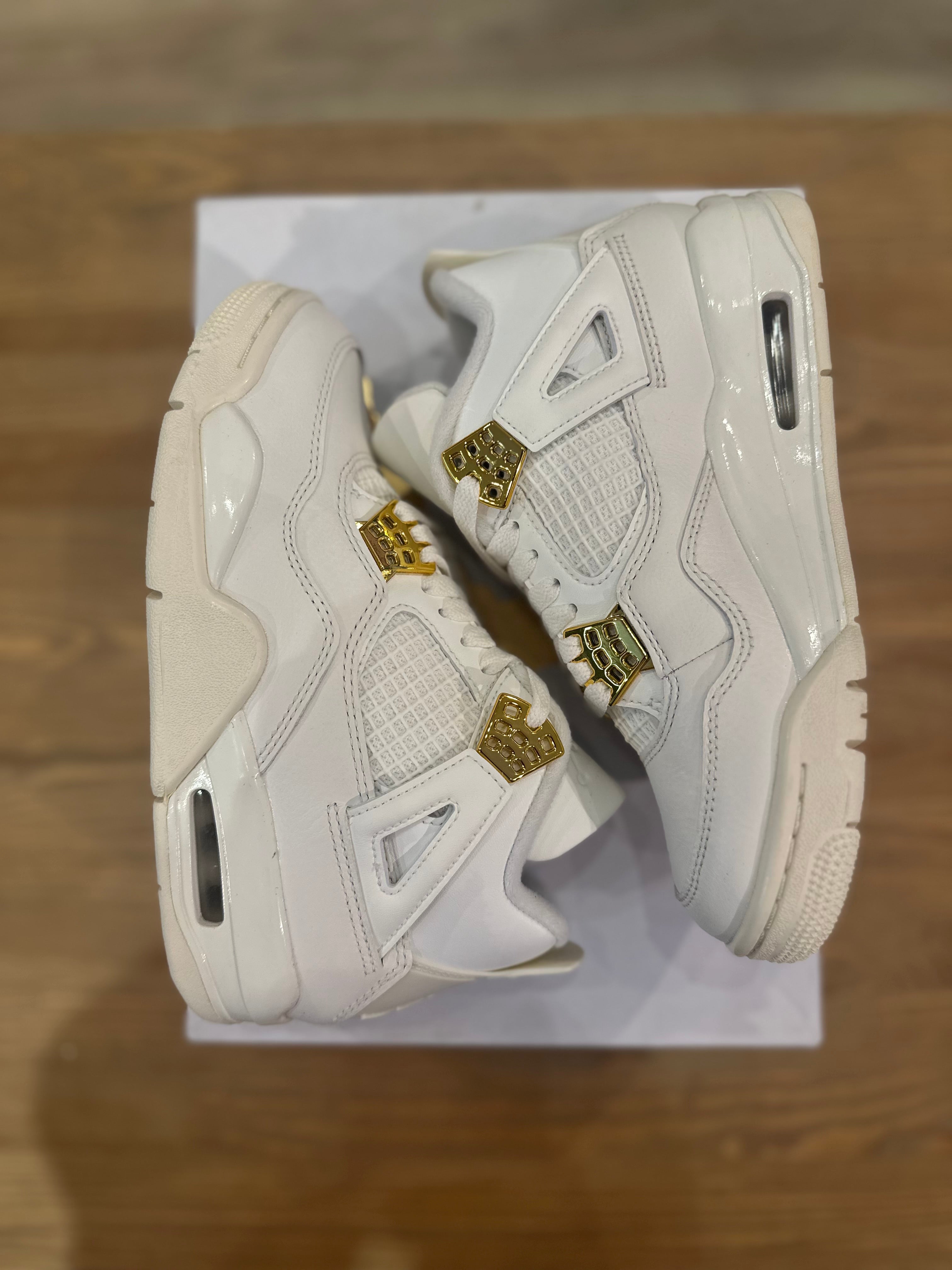 Nike Jordan 4 rétro metallic gold ( taille 35,5 )