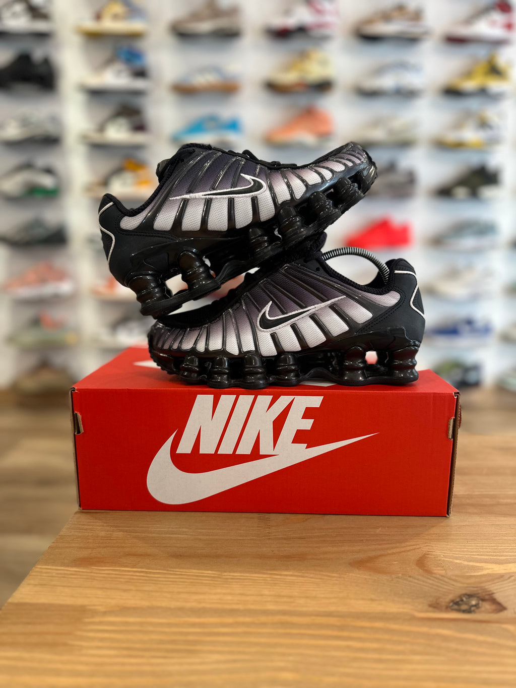 Nike shox TL fade off black ( taille 37,5 )