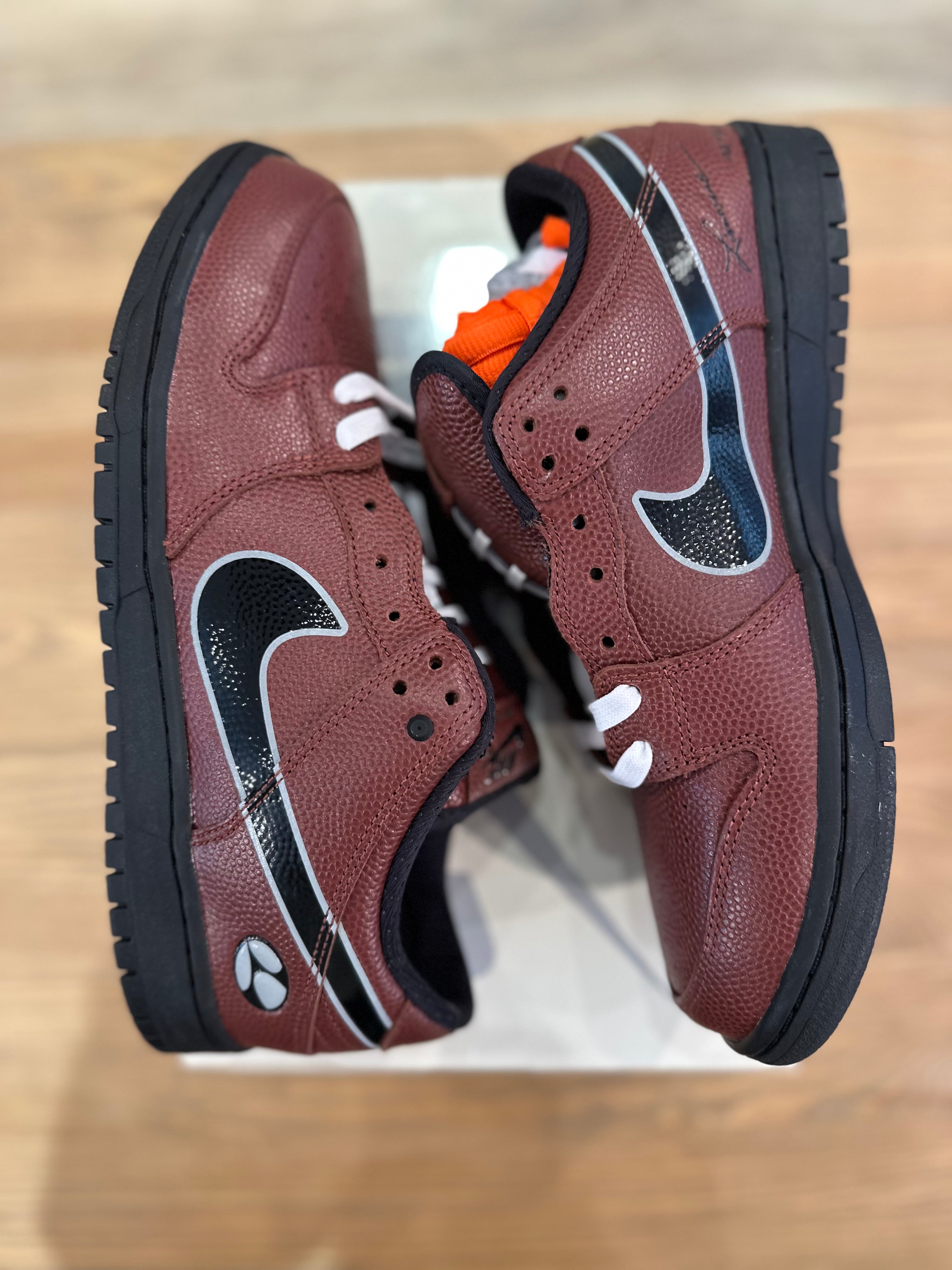 Nike sb dunk low limosine skateboards ( taille 44 )