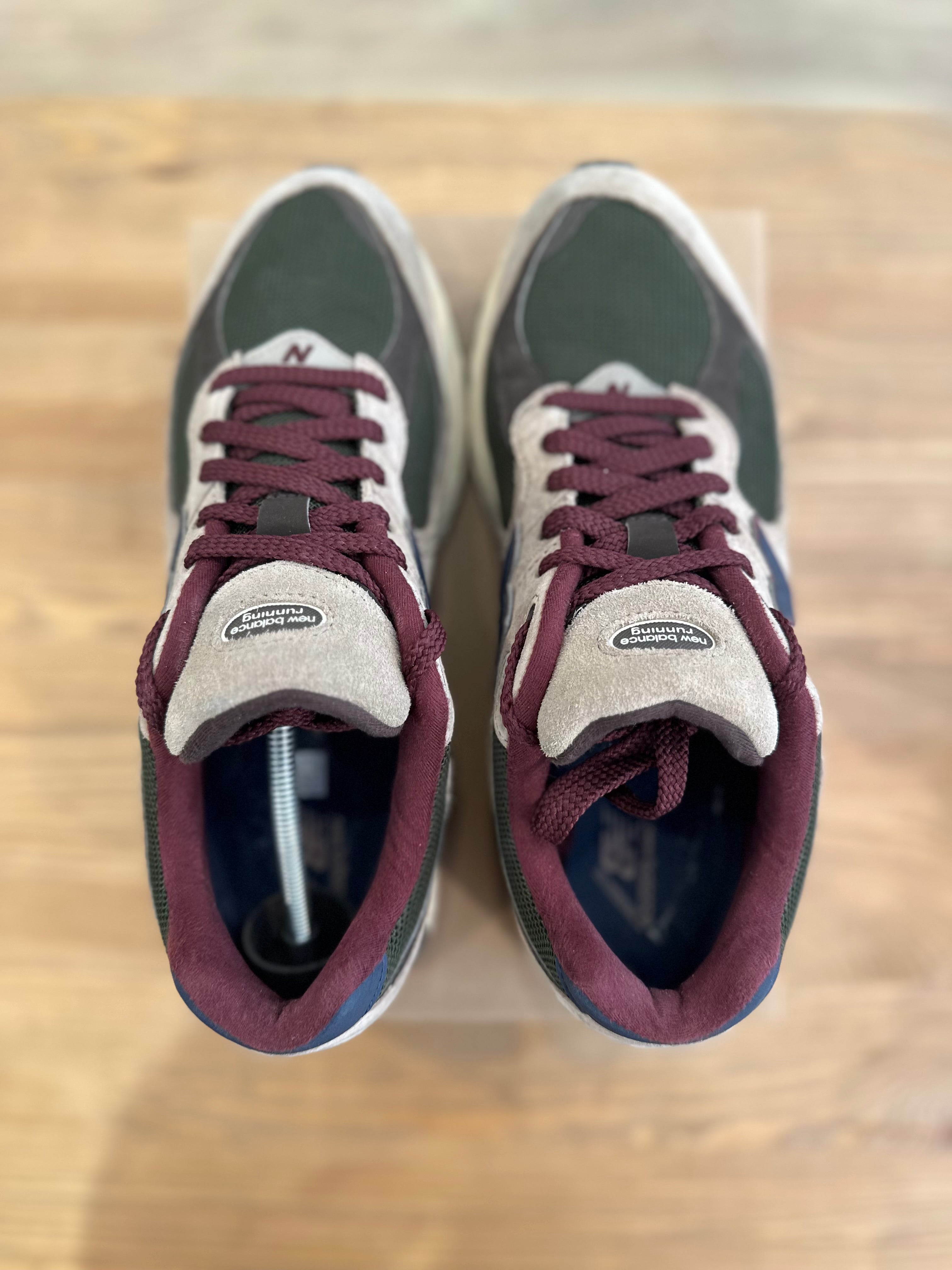 New balance 2002r Green ( taille 43 )