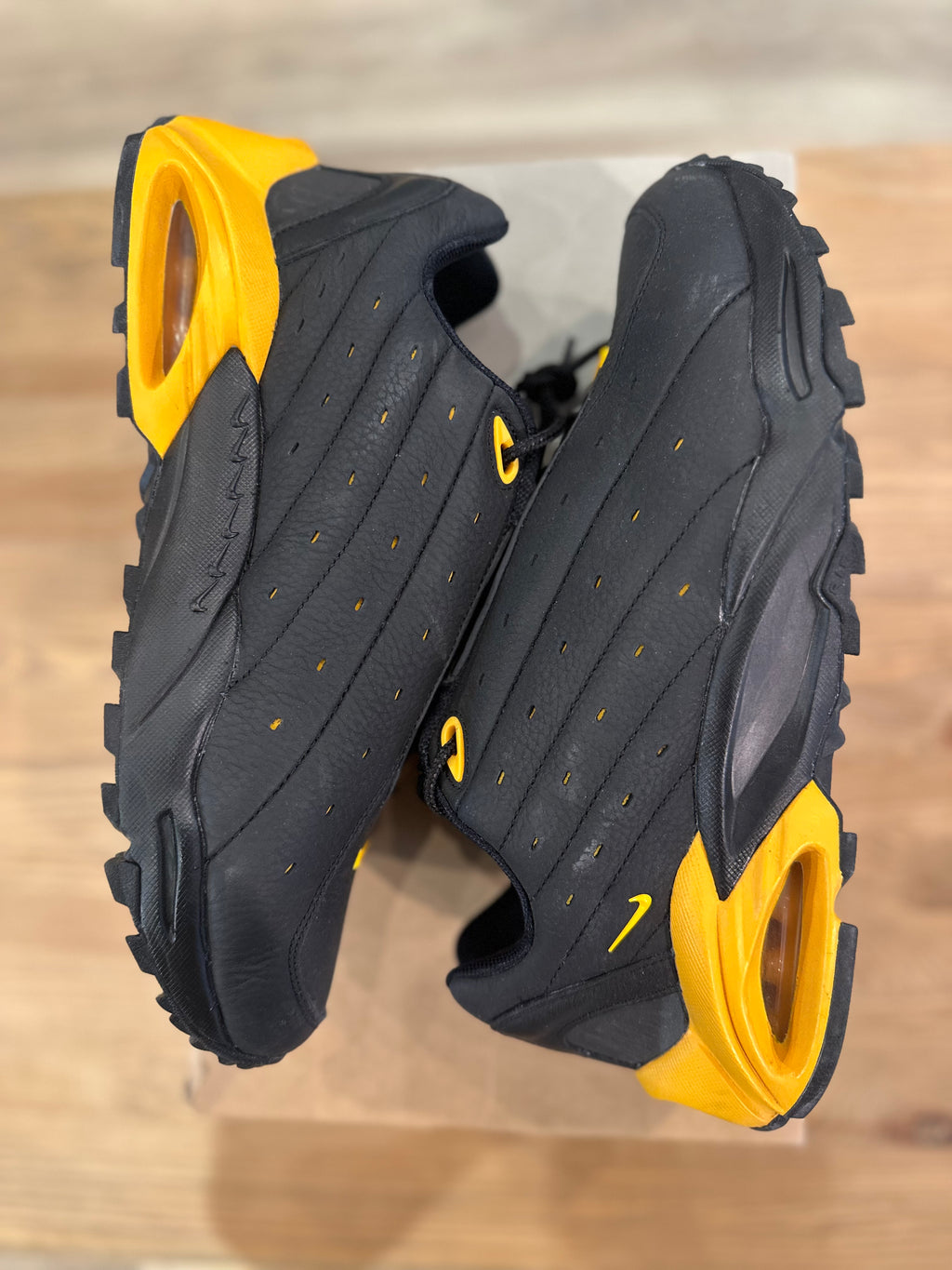 Nike hot step nocta black university gold ( taille 44,5 )