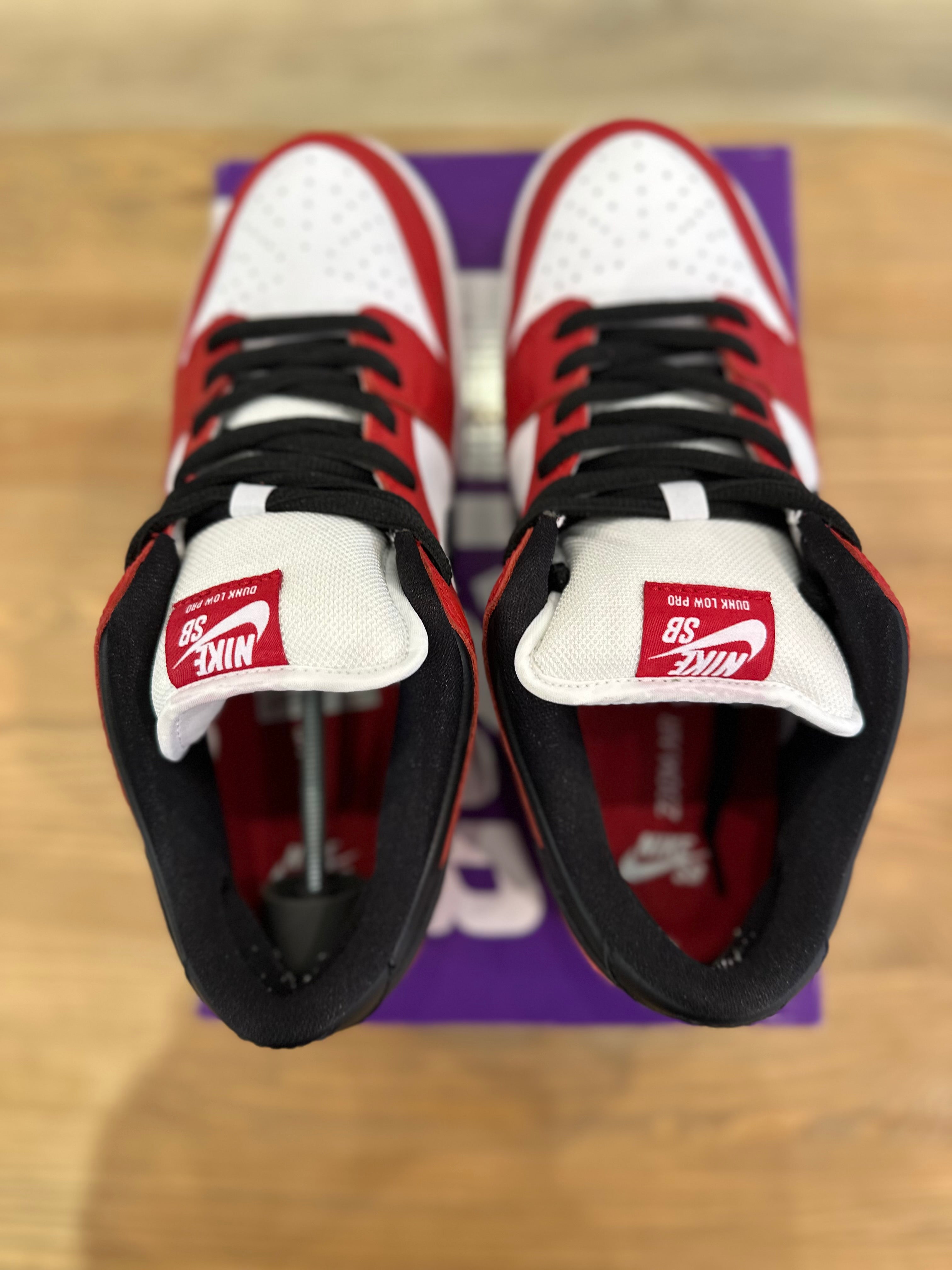 Nike sb dunk low pro Chicago ( taille 45,5 )
